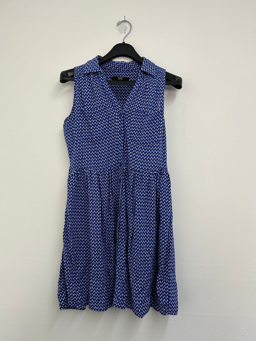 Robe sans manches à motifs bleus — Bedo