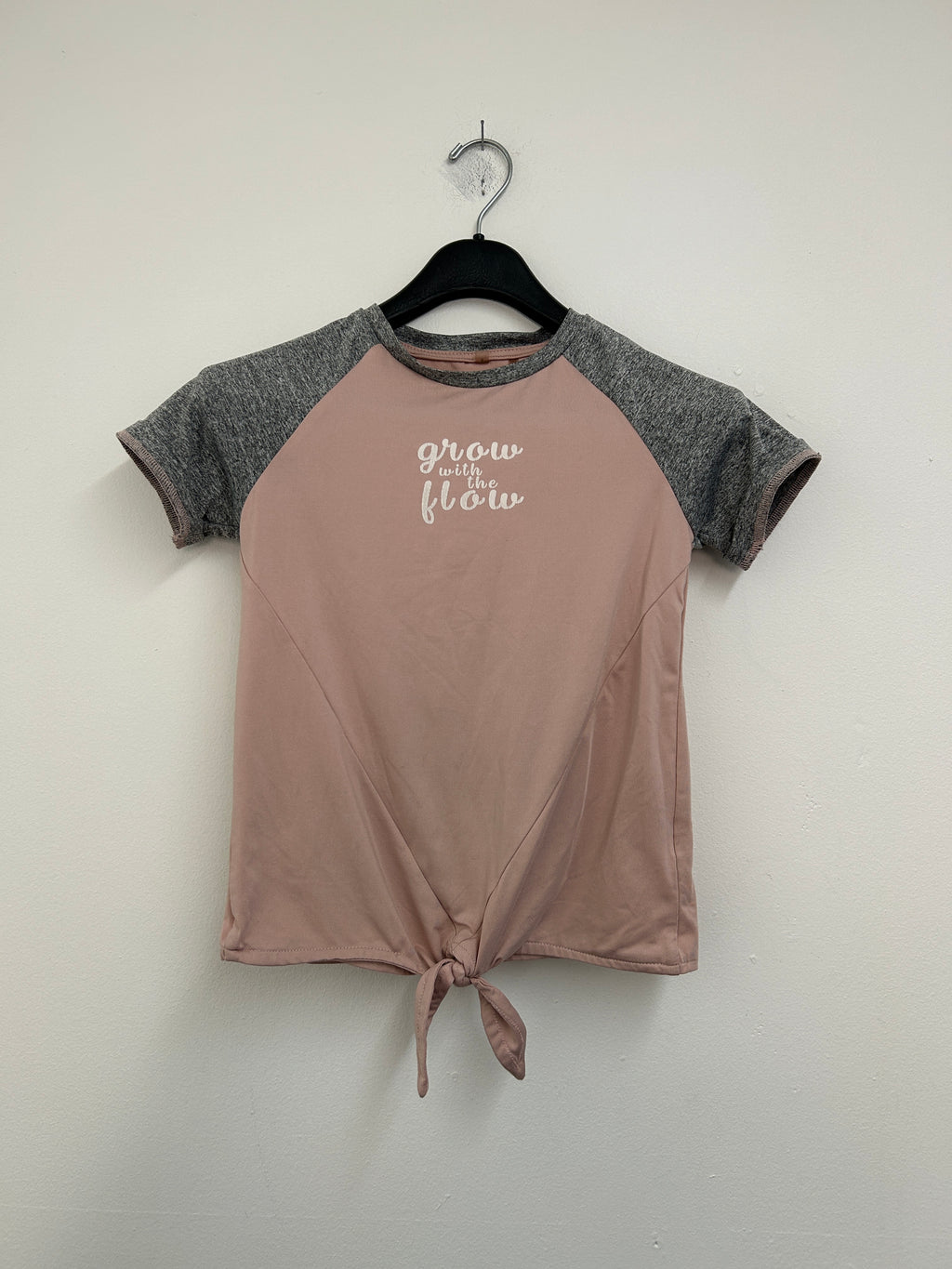 Chandail rose et gris à nœud