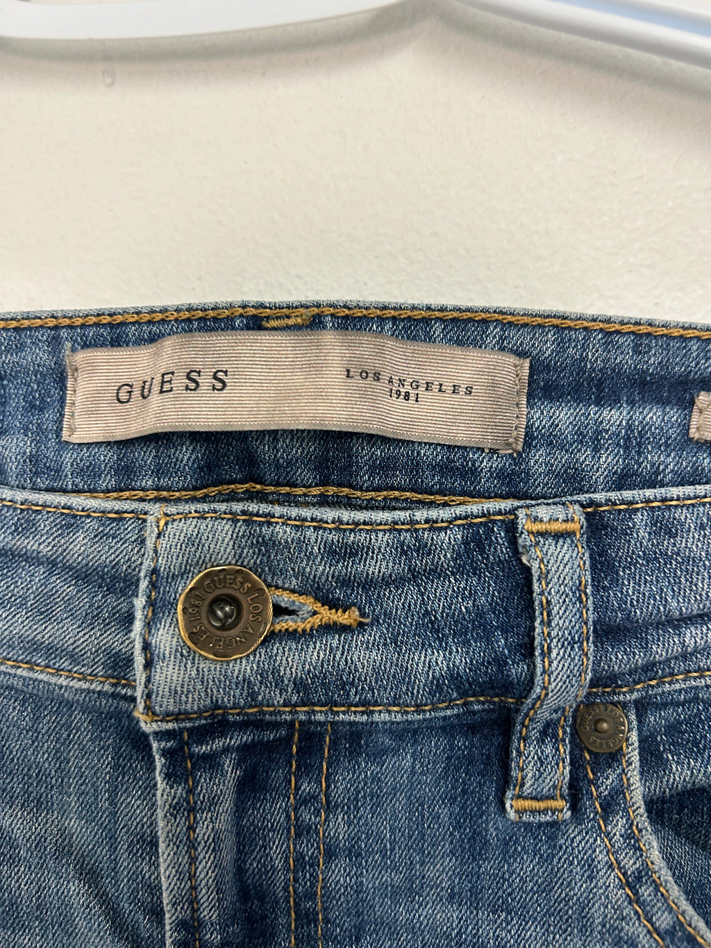 Jean bleu évasé — Guess