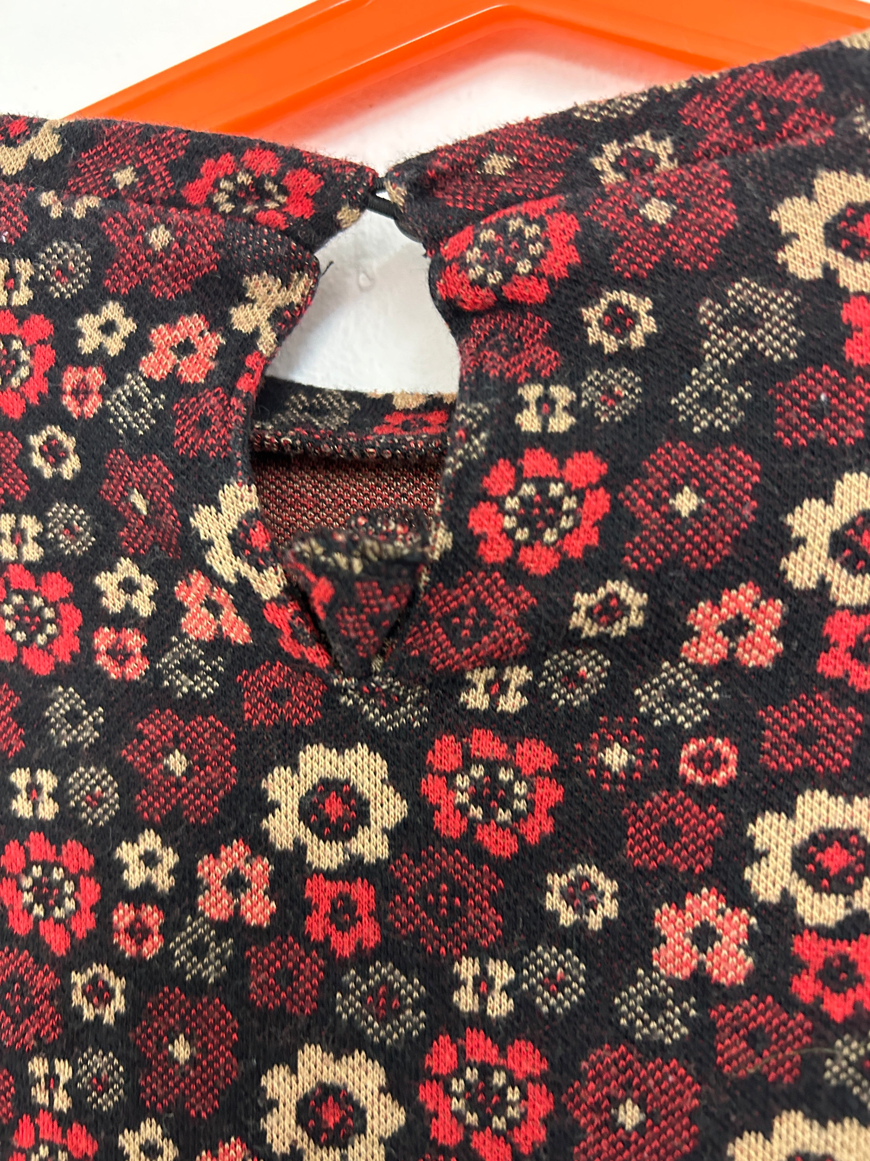 Robe fleurie rétro à manches longues — Zara