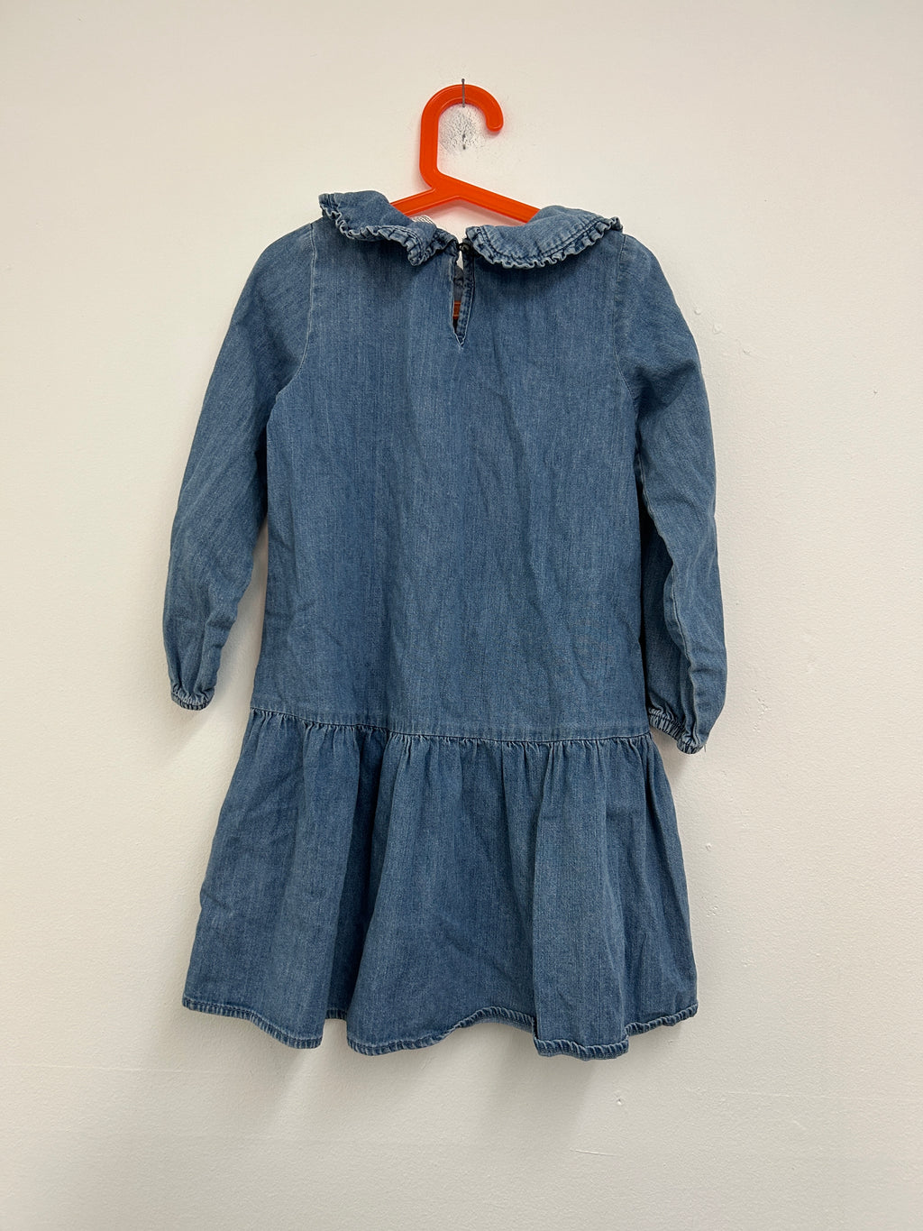 Robe en denim à col volanté — H&M