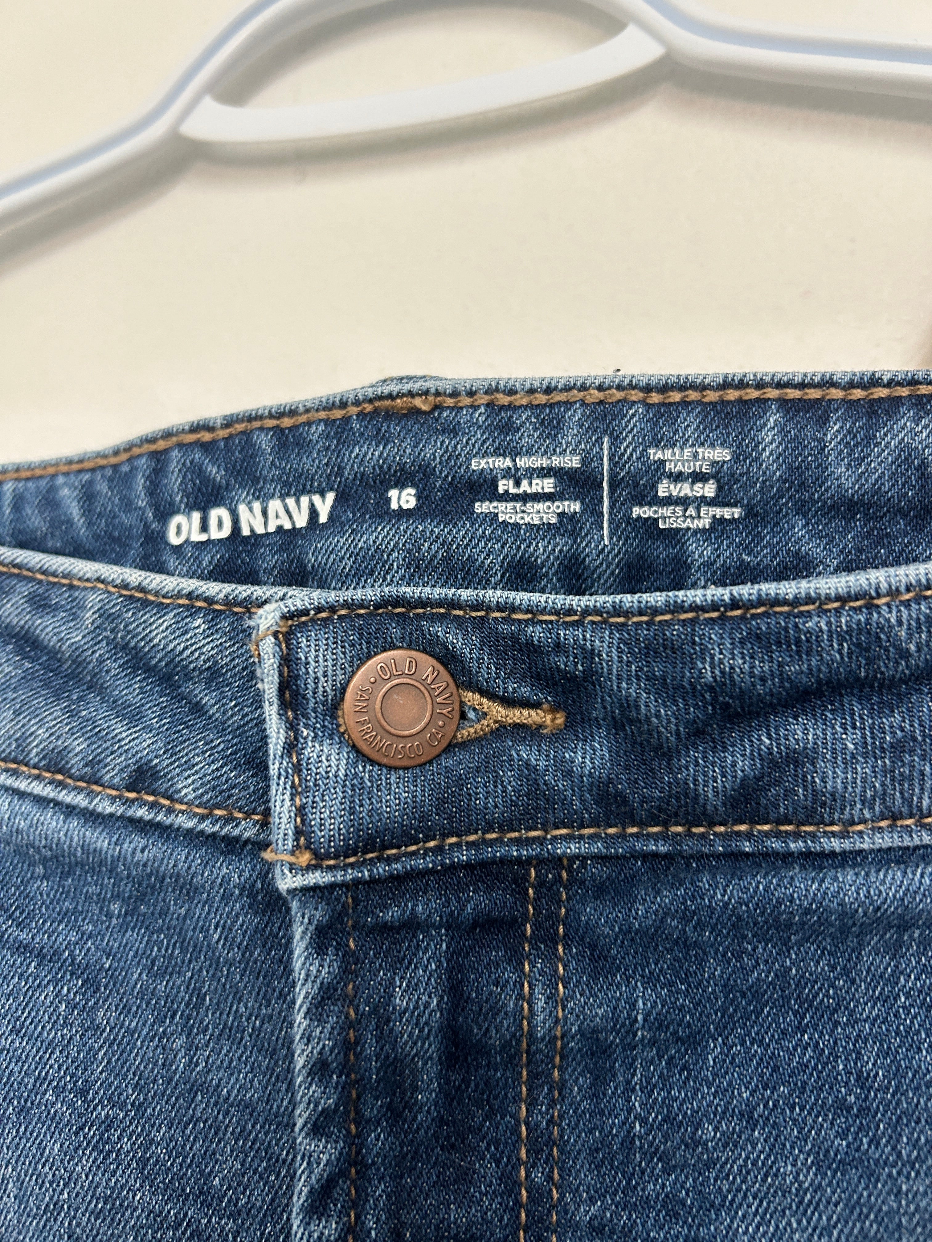 Jeans bleu à coupe évasée — Old Navy