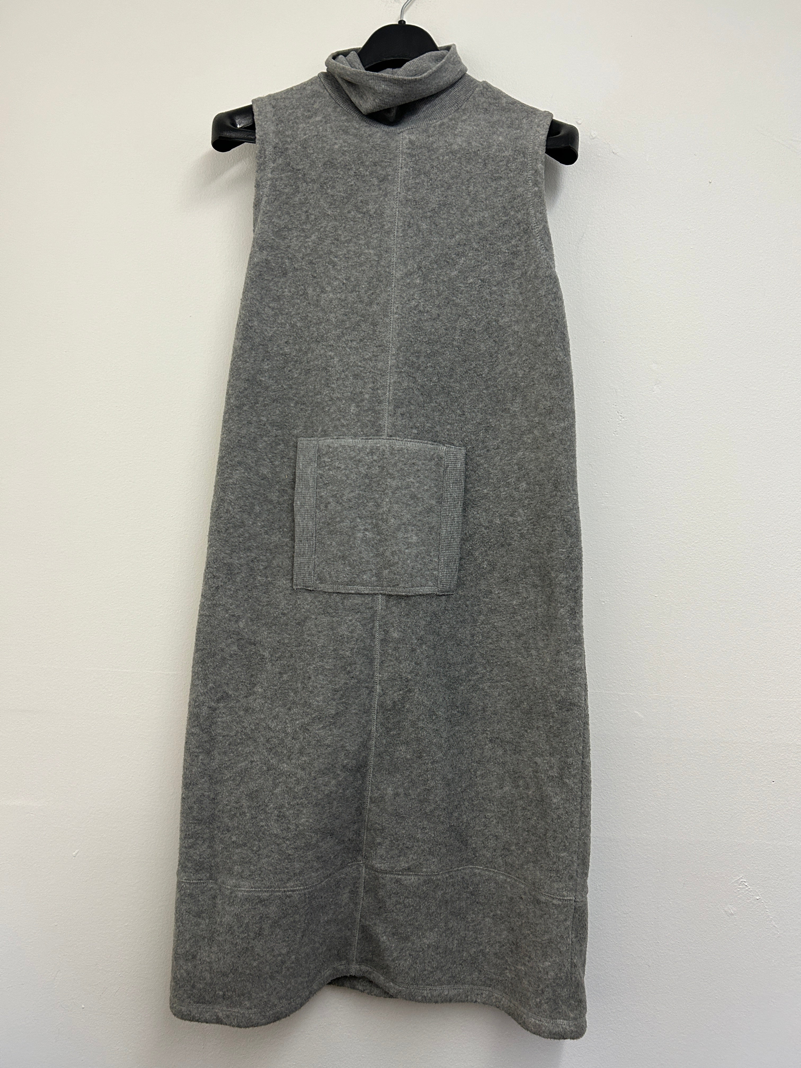 Robe sans manches grise à col roulé — Etam
