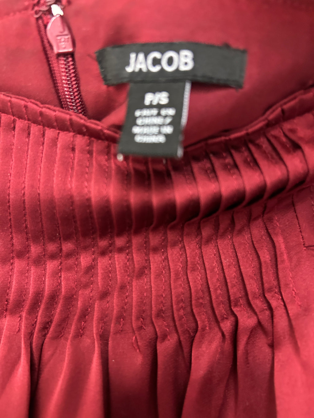 Jupe rouge plissée à taille élastique — JACOB