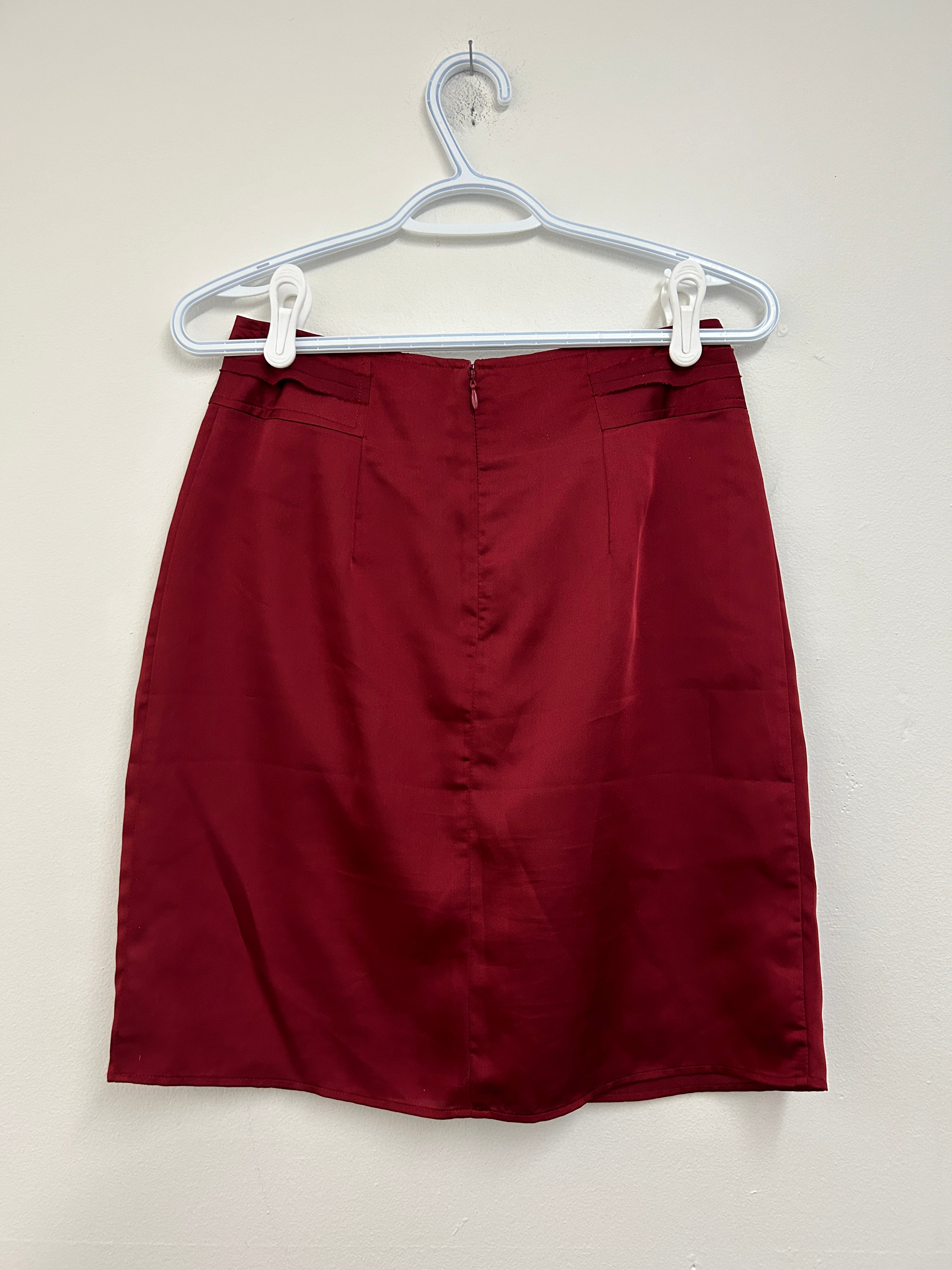 Jupe rouge plissée à taille élastique — JACOB