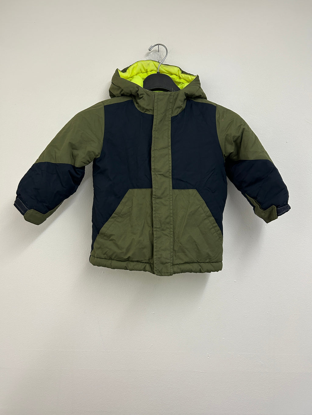 Manteau d’hiver bicolore vert et bleu marine