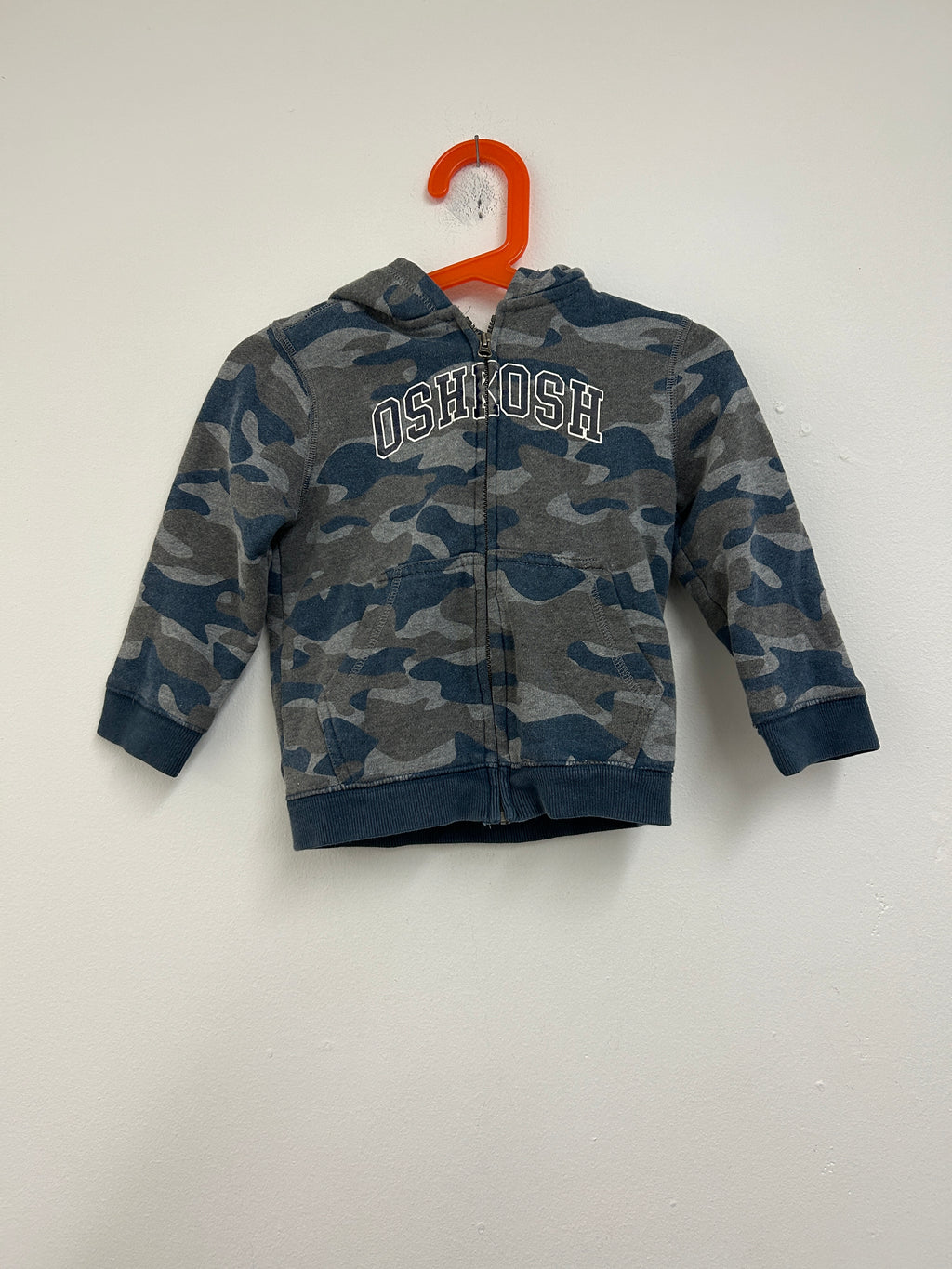 Chandail à capuche camouflage — OSHKOSH