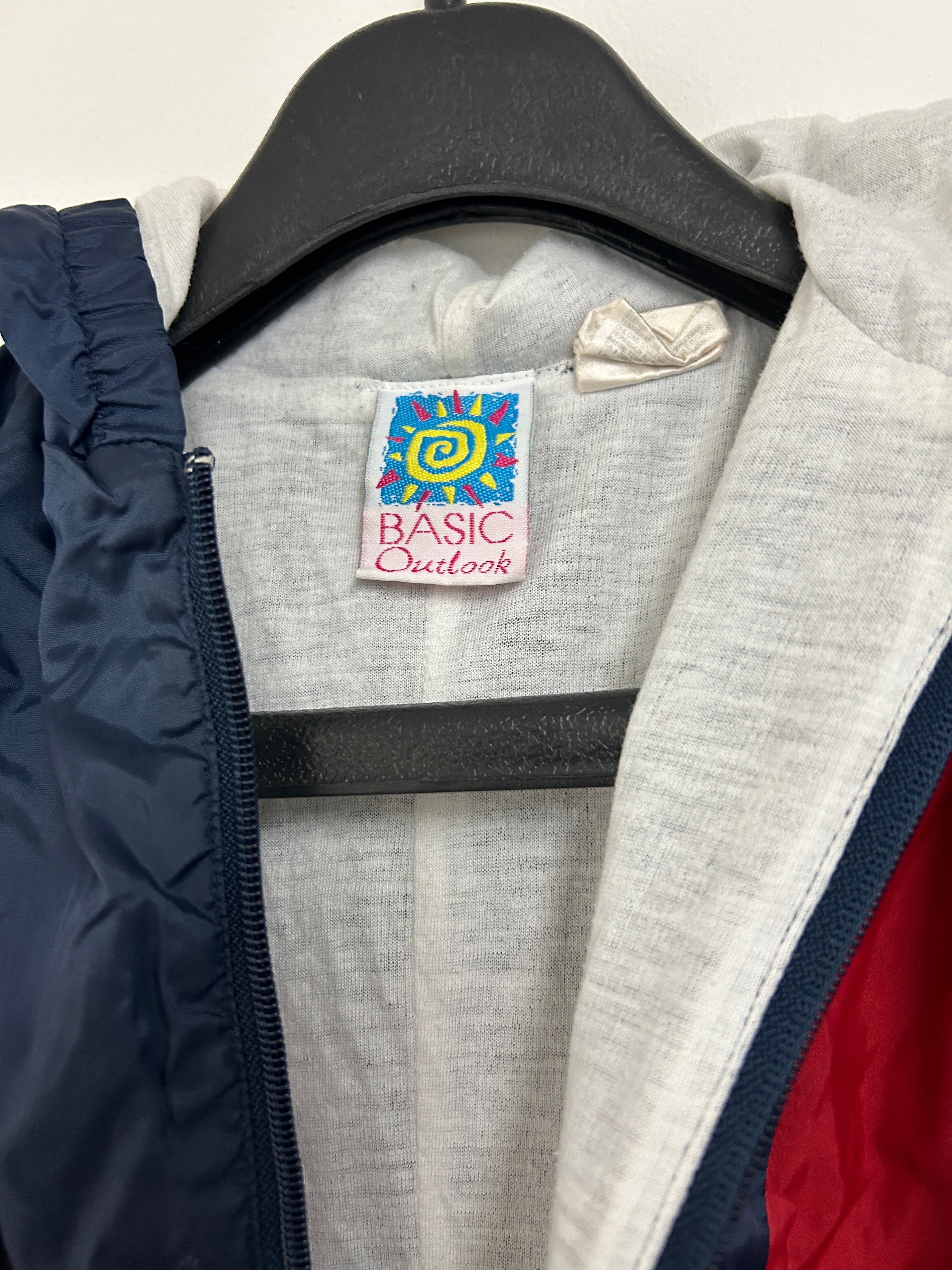 Combinaison de plein air multicolore — BASIC Outlook