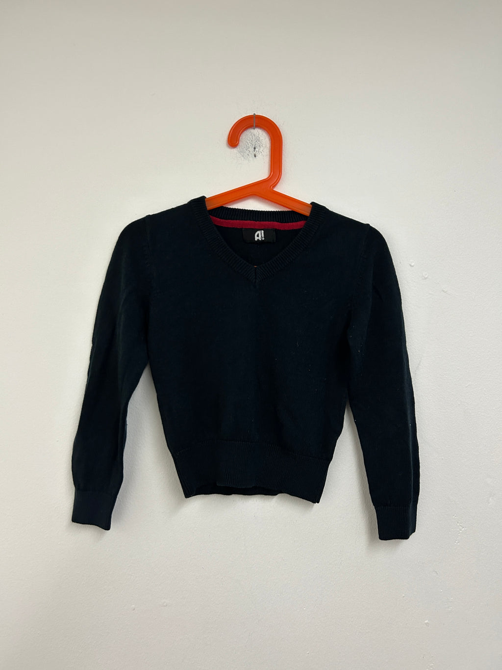 Chandail à col en V noir