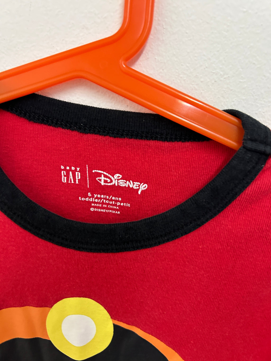 Chandail rouge “The Incredibles” — GAP