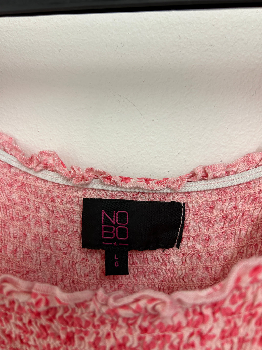 Robe fleurie rose à manches bouffantes — NOBO