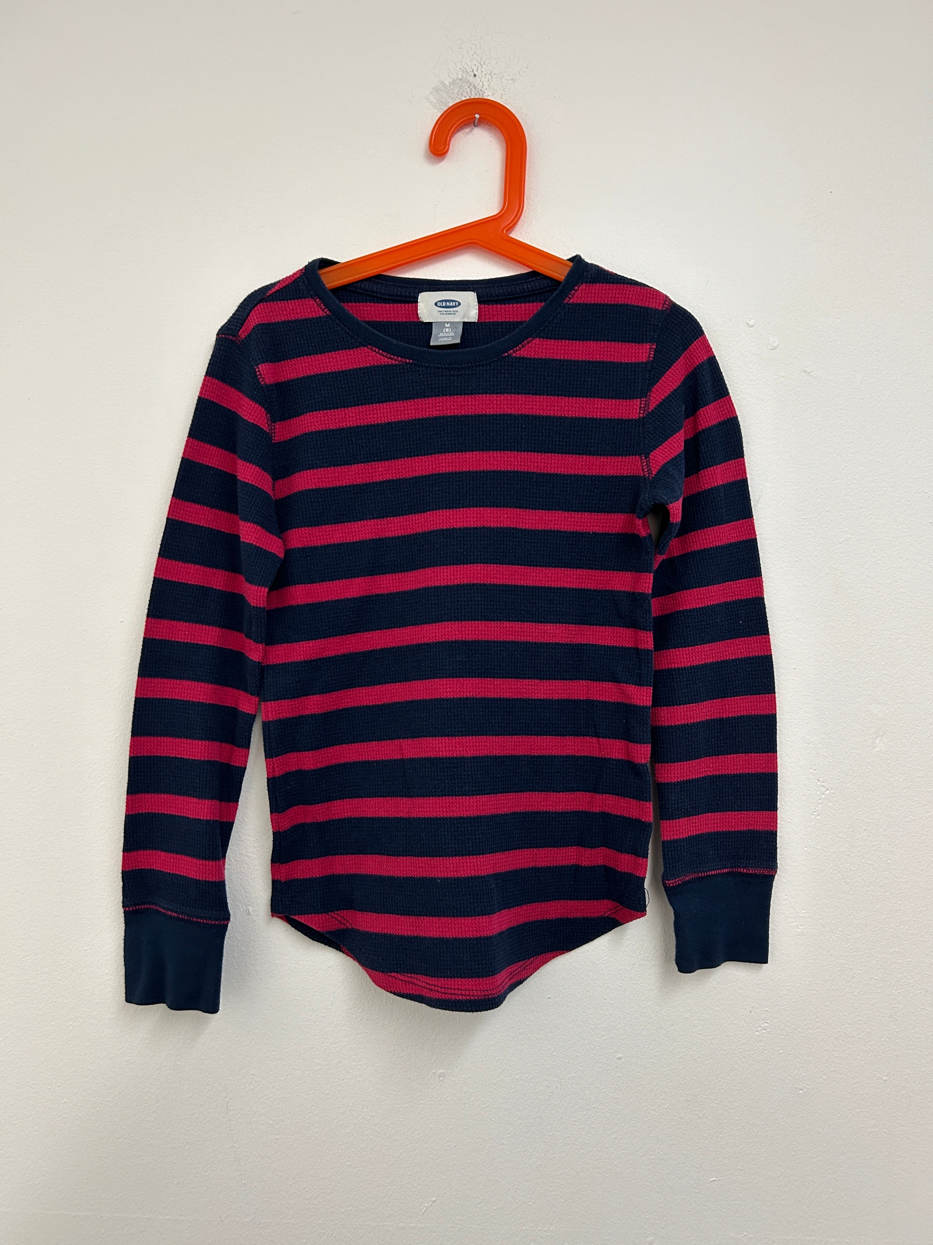 Chandail à rayures bleu marine et fuchsia