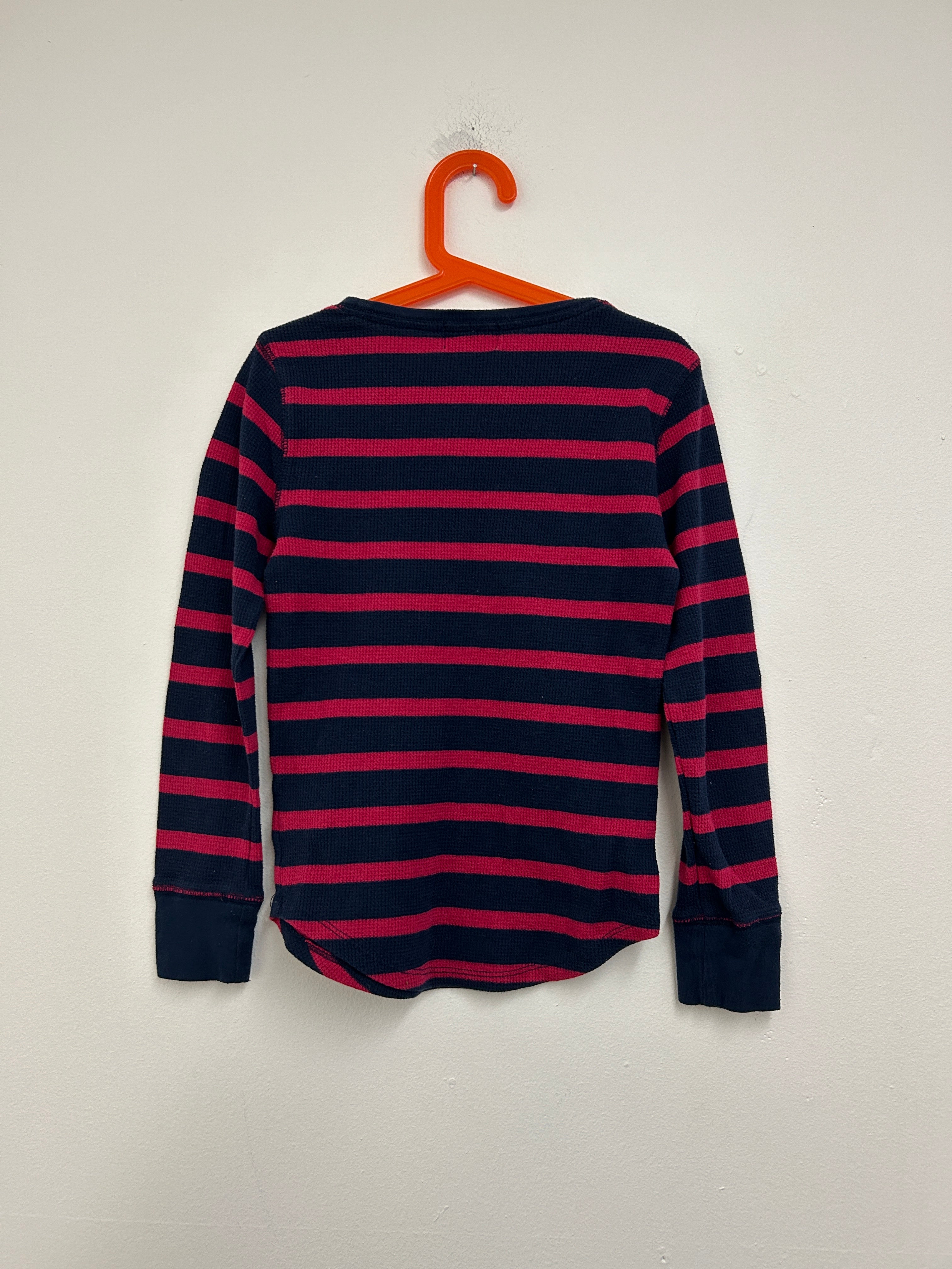 Chandail à rayures bleu marine et fuchsia