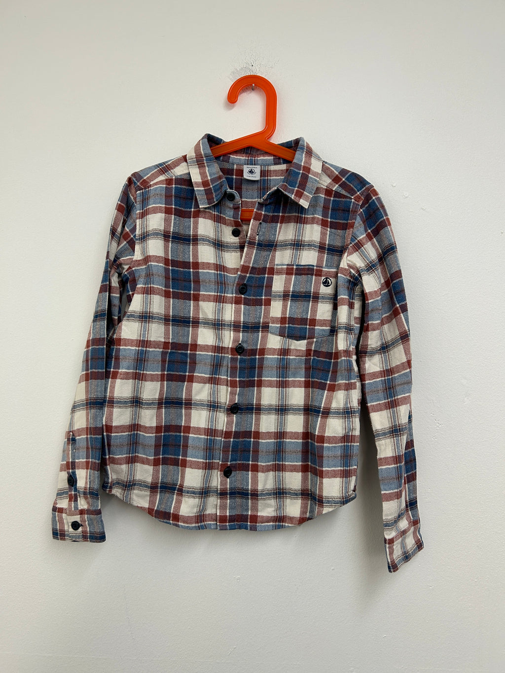 Chemise à carreaux bleu, bordeaux et crème