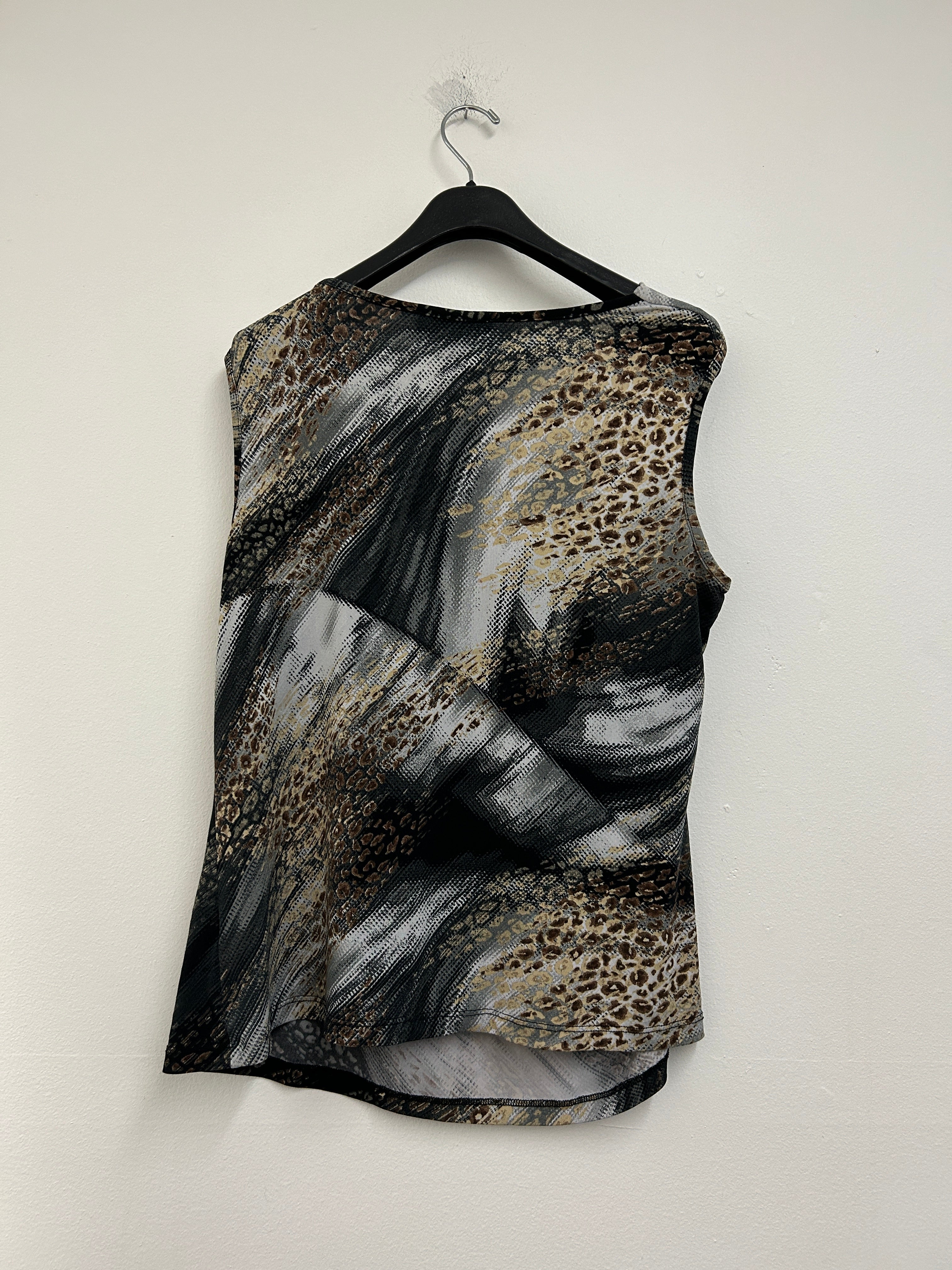 Haut sans manches à motif animal et drapé — Laura