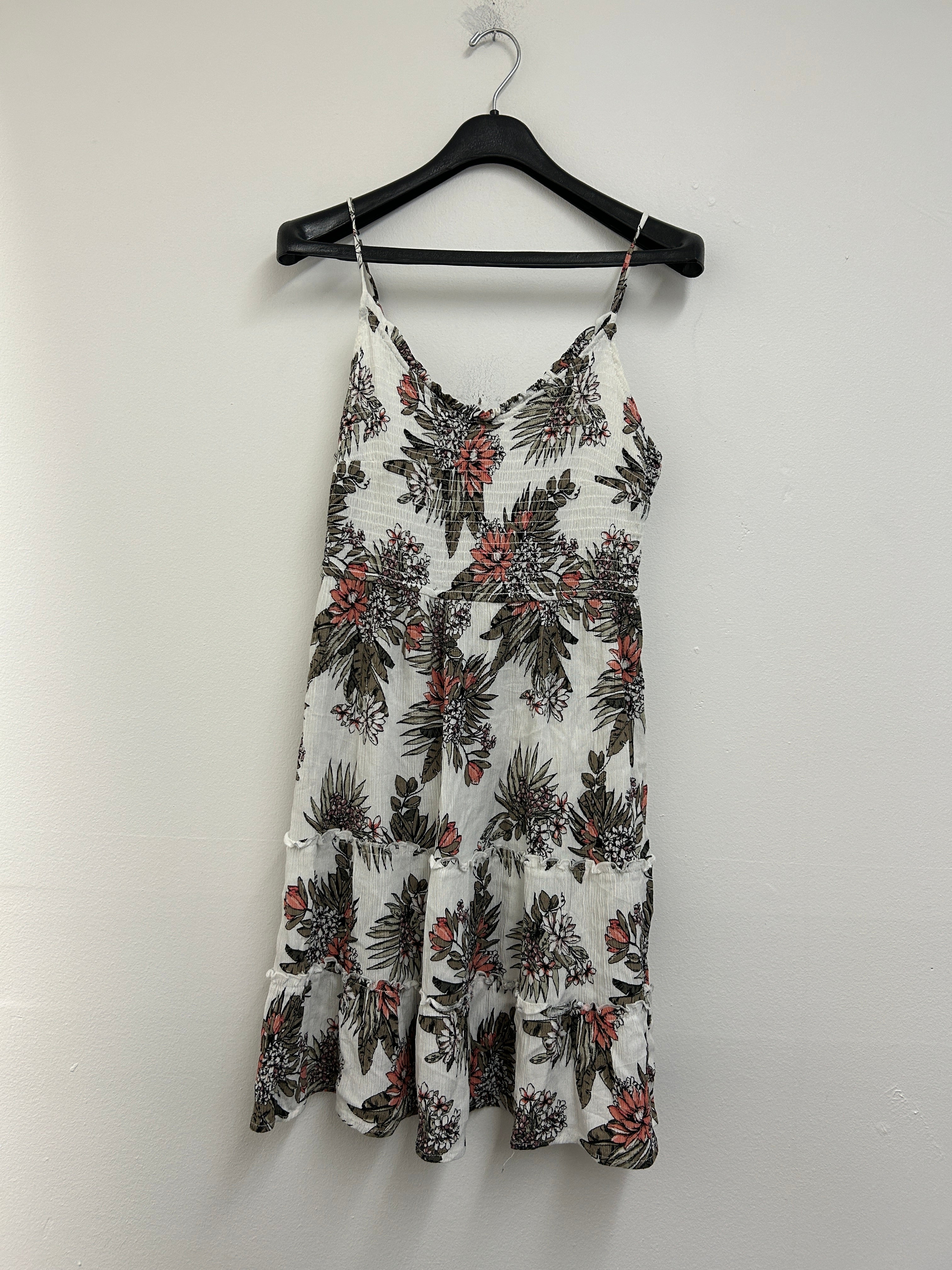 Robe à bretelles à fleurs