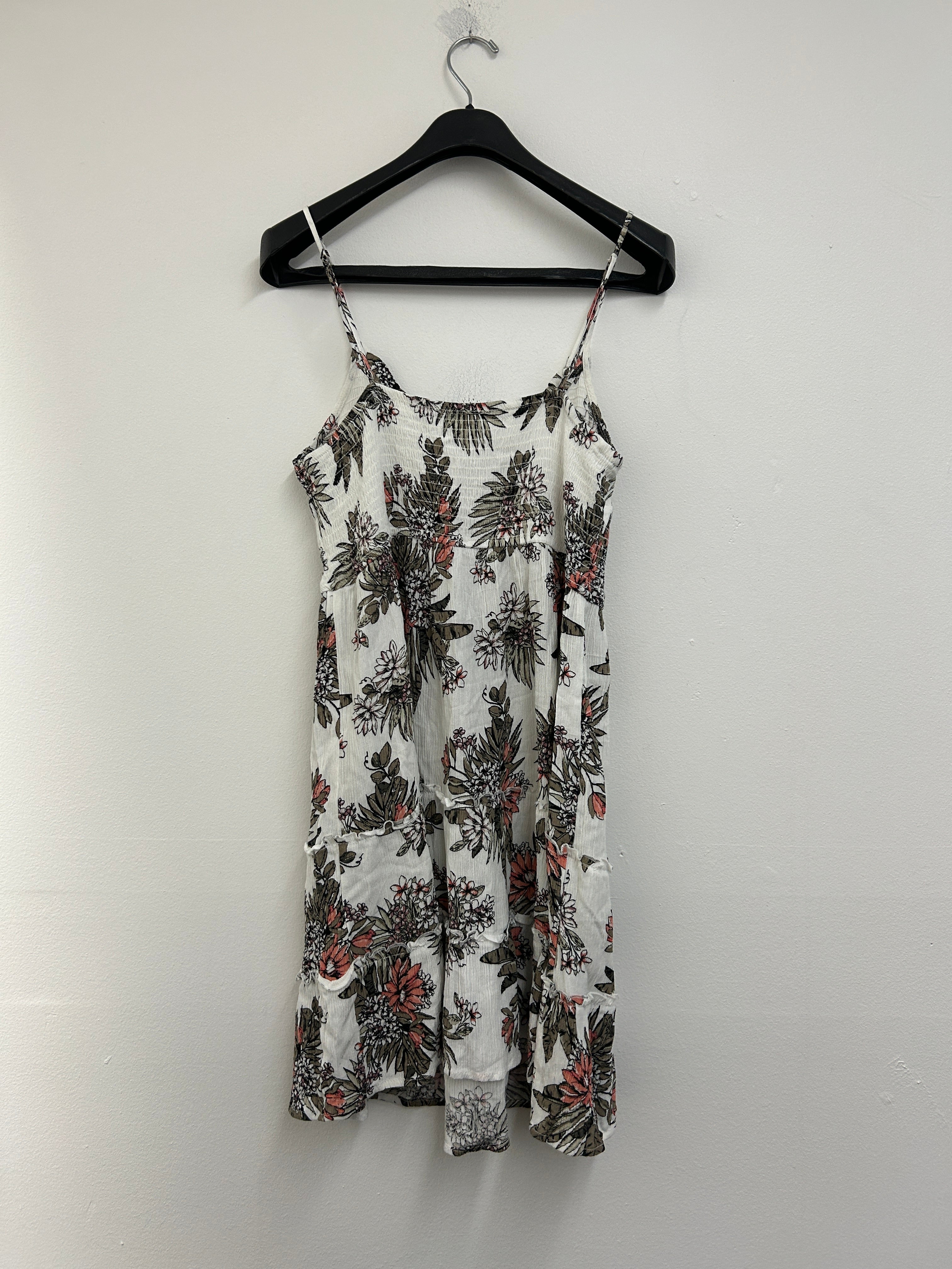 Robe à bretelles à fleurs