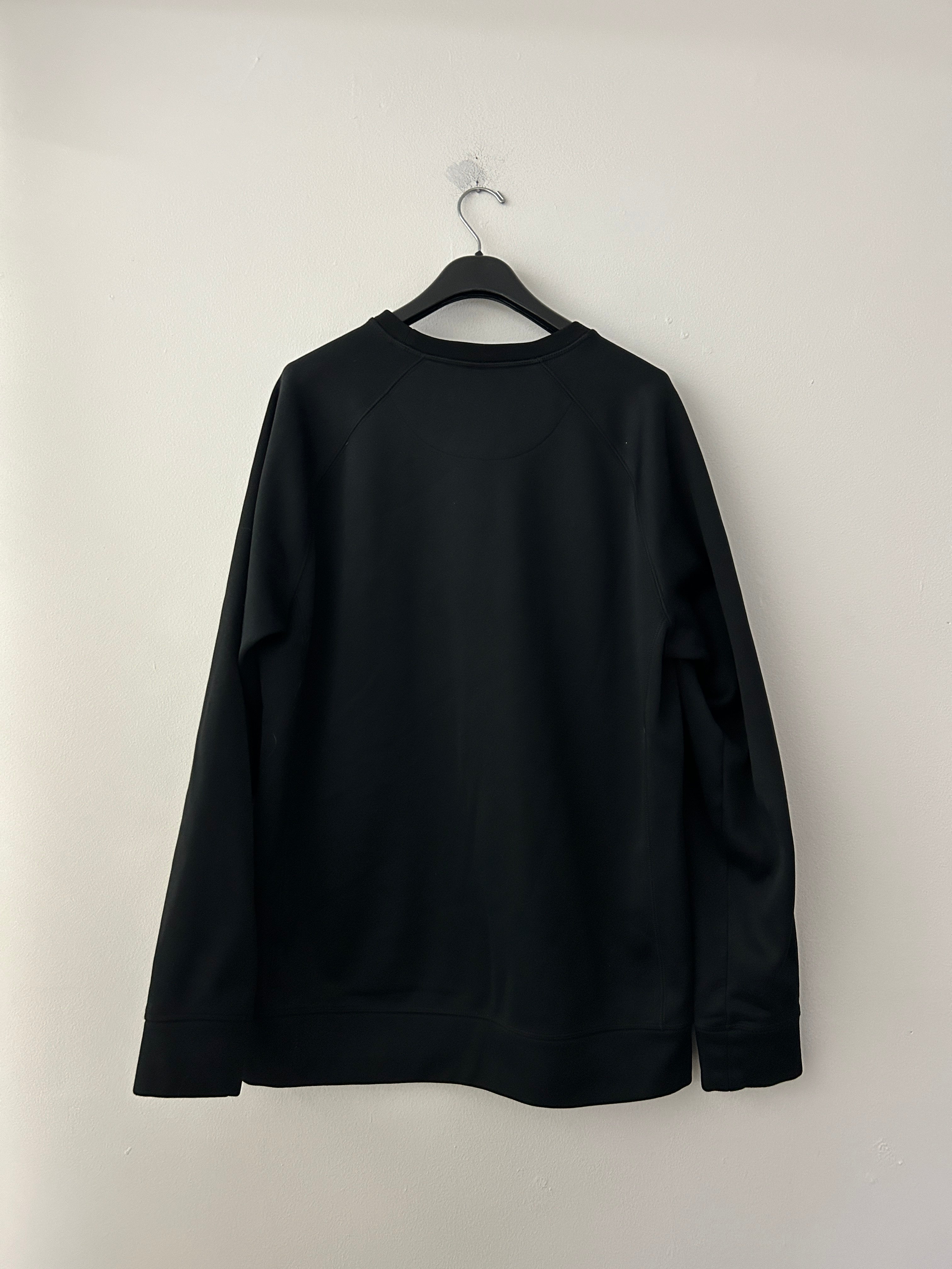 chandail-noir-a-logo-montagne-burton