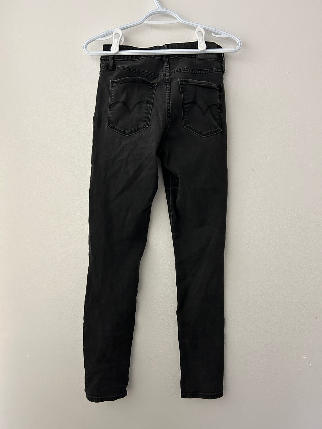 Jean noir taille haute coupe skinny — 721