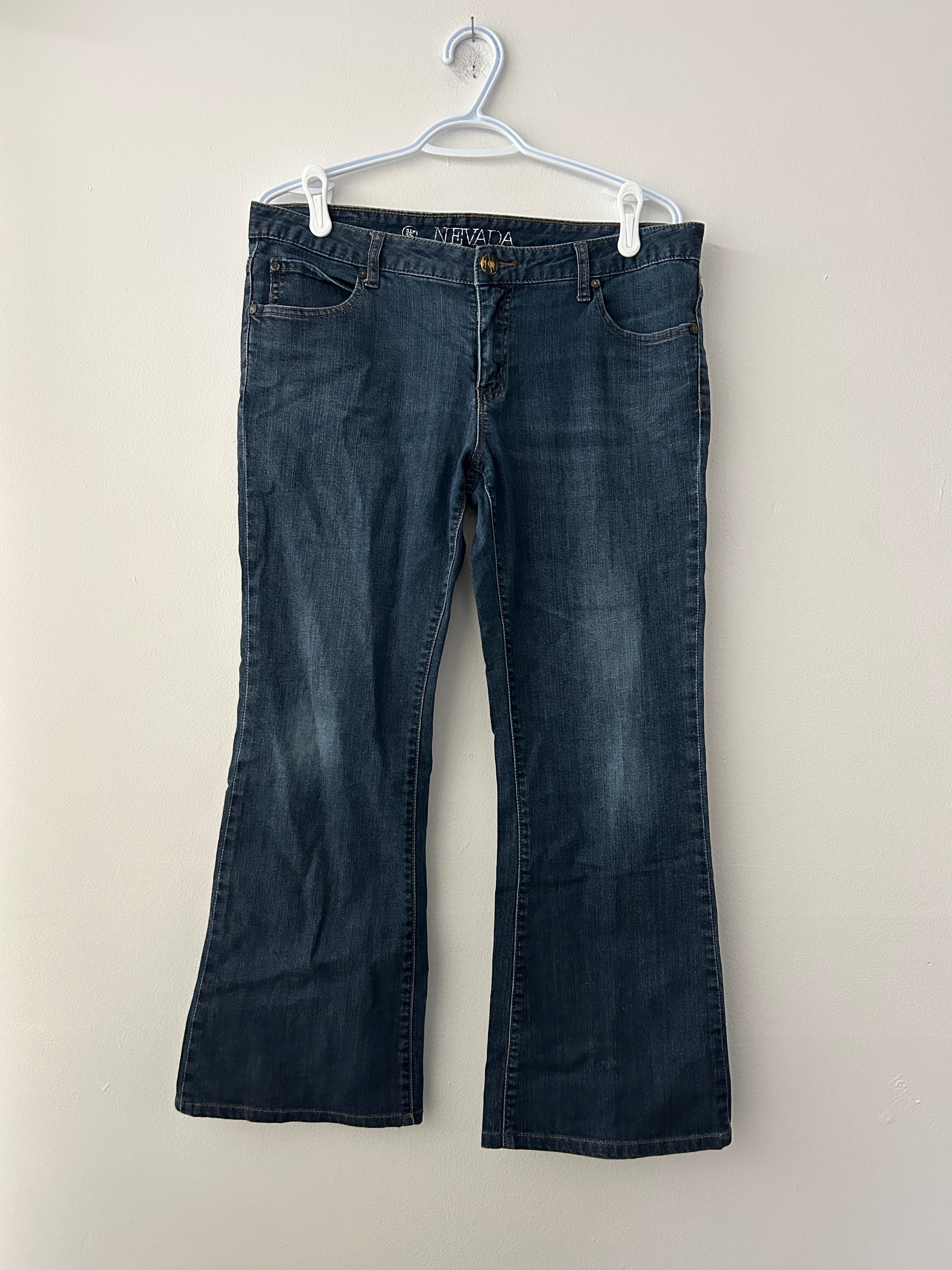 Jean bleu coupe évasée — Nevada