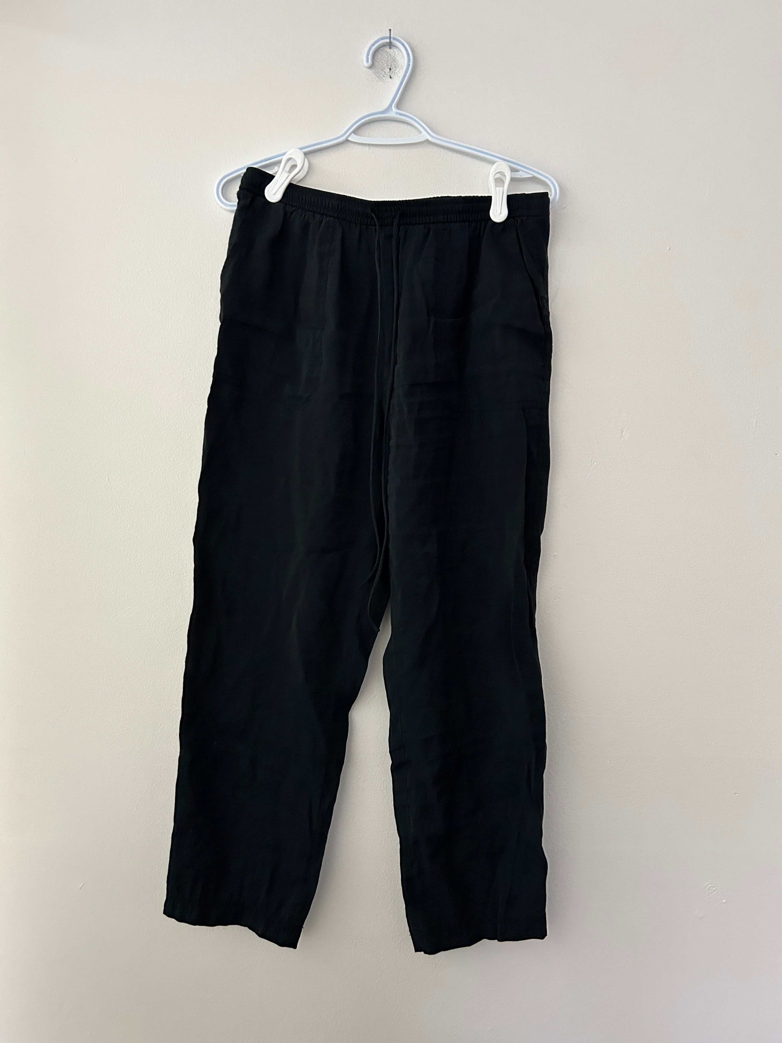 Pantalon noir léger à taille élastique — ZARA