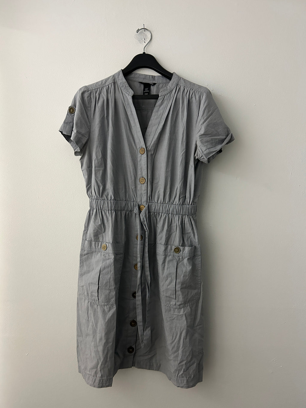 Robe chemise grise à boutons — H&M