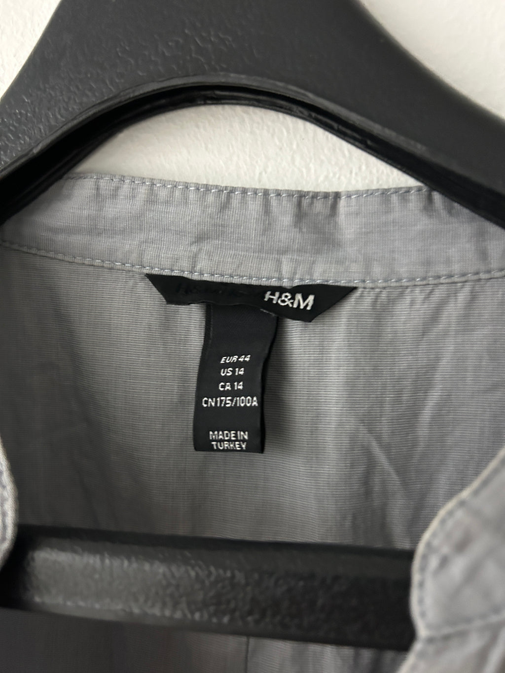 Robe chemise grise à boutons — H&M