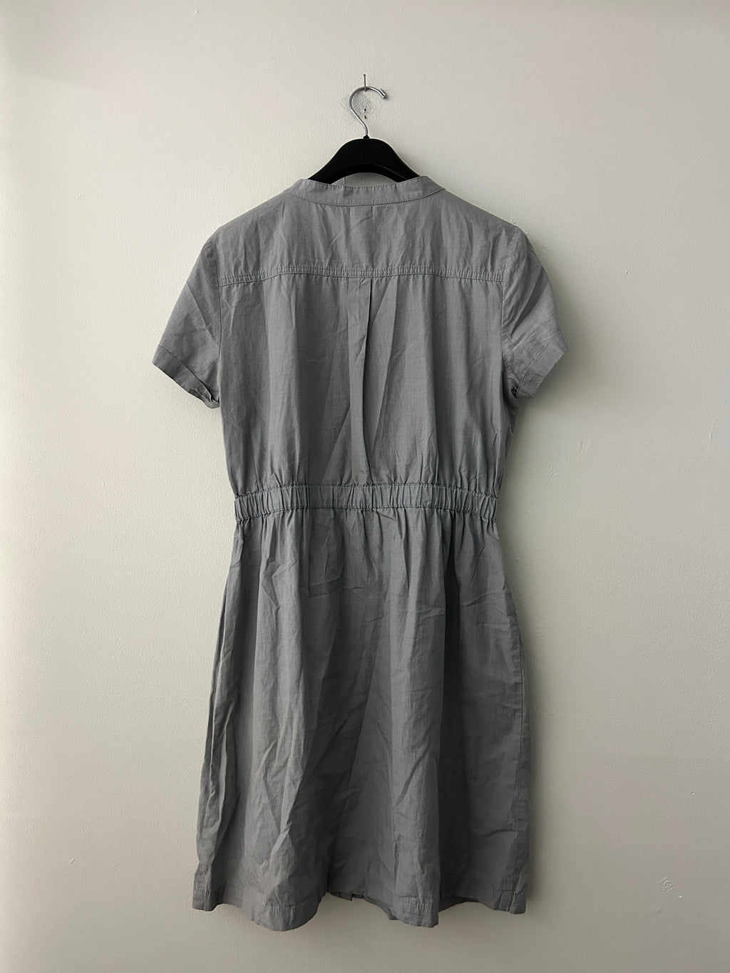 Robe chemise grise à boutons — H&M