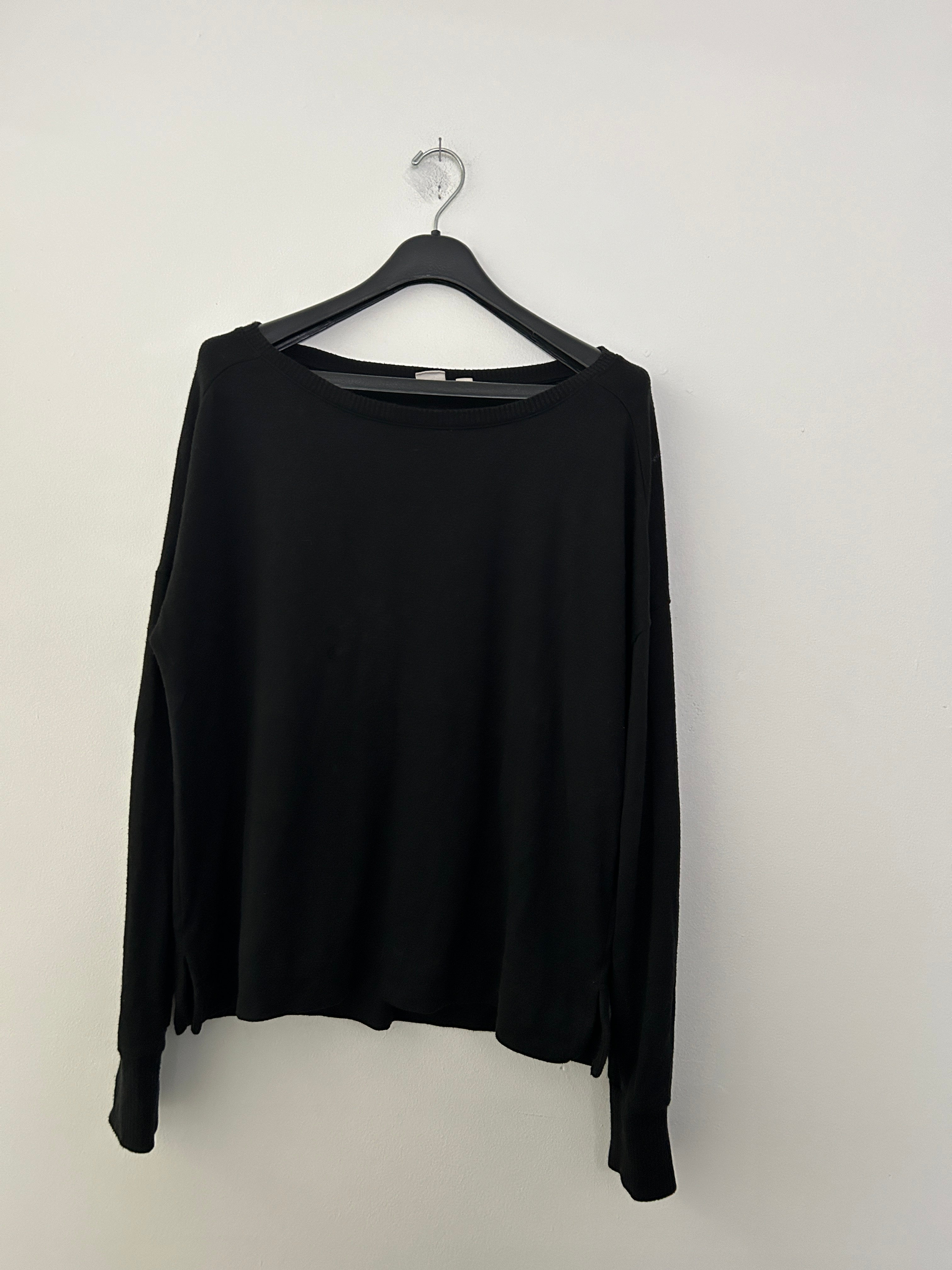 Chandail noir à manches longues — GAP