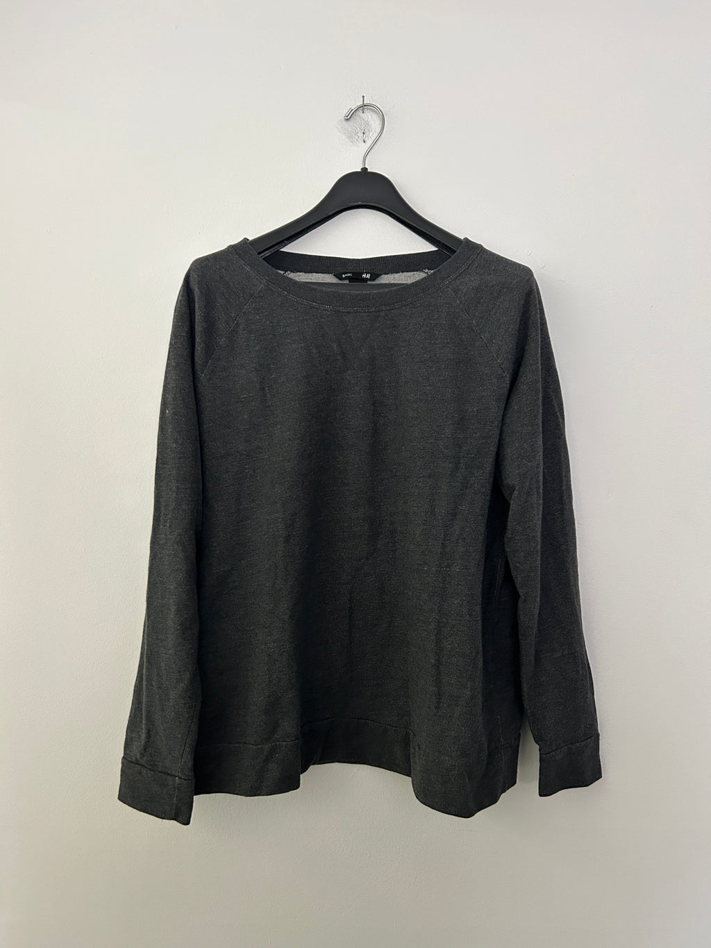 chandail-gris-a-manches-longues-h-m