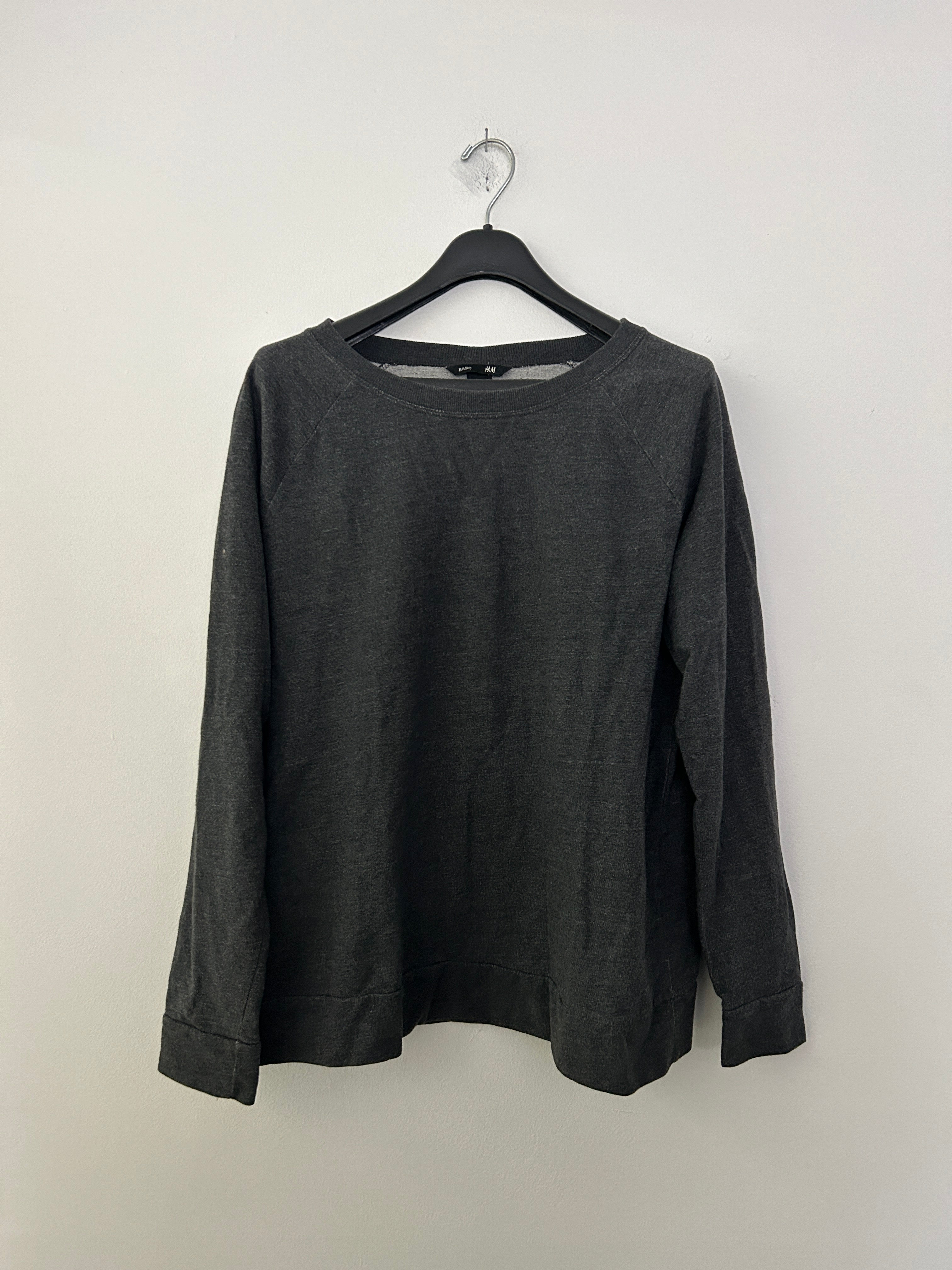 chandail-gris-a-manches-longues-h-m