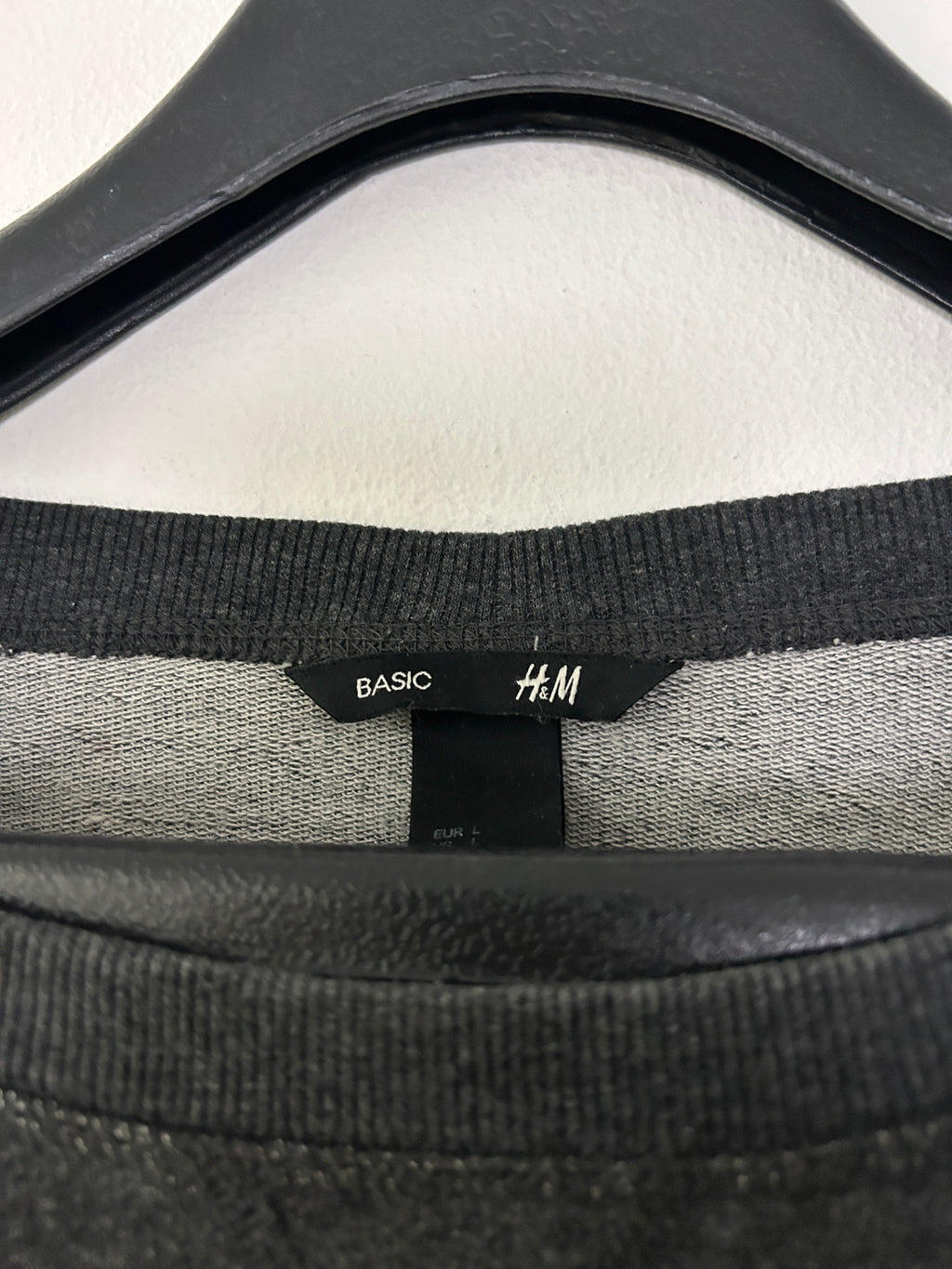 chandail-gris-a-manches-longues-h-m