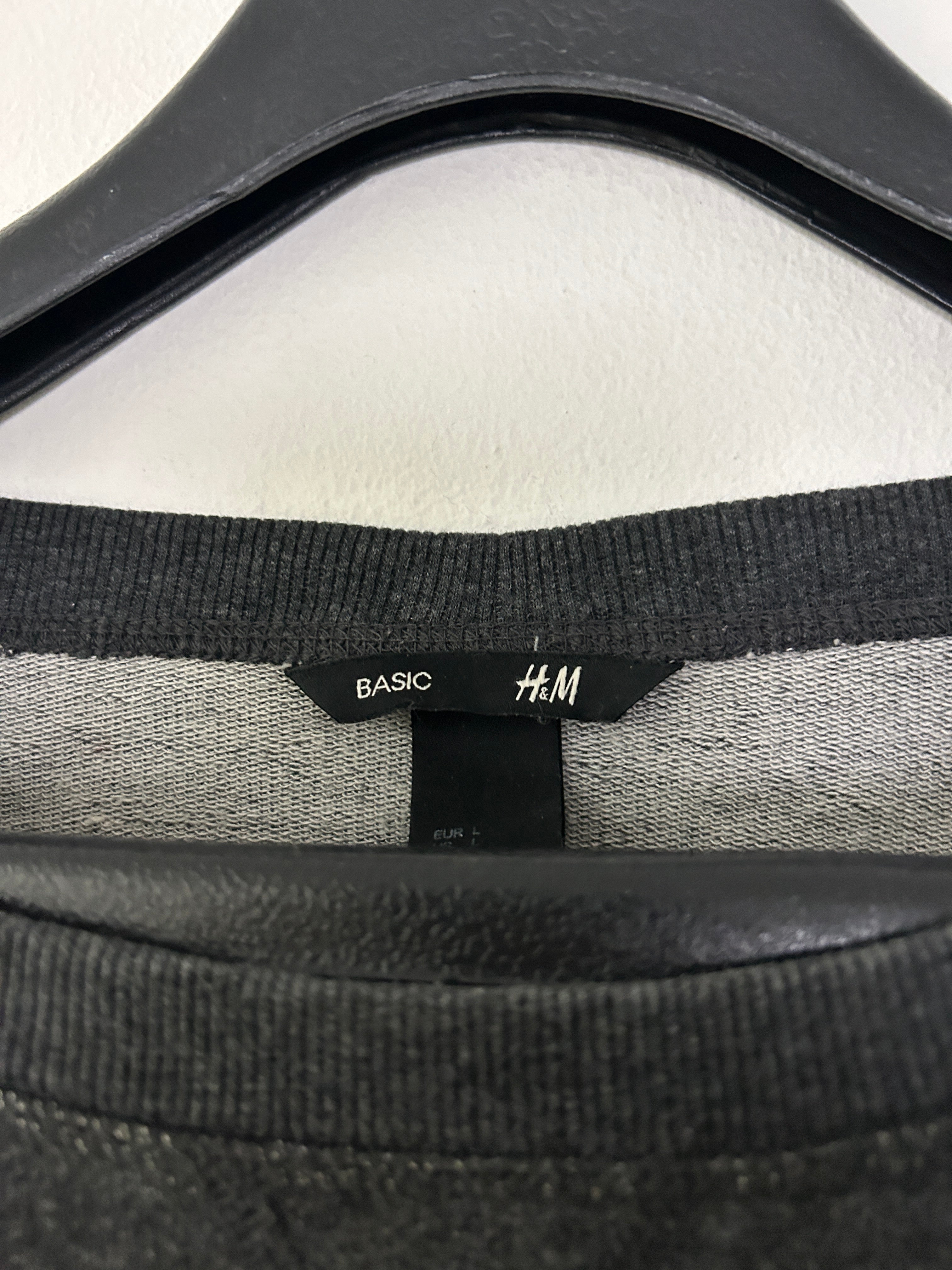 chandail-gris-a-manches-longues-h-m