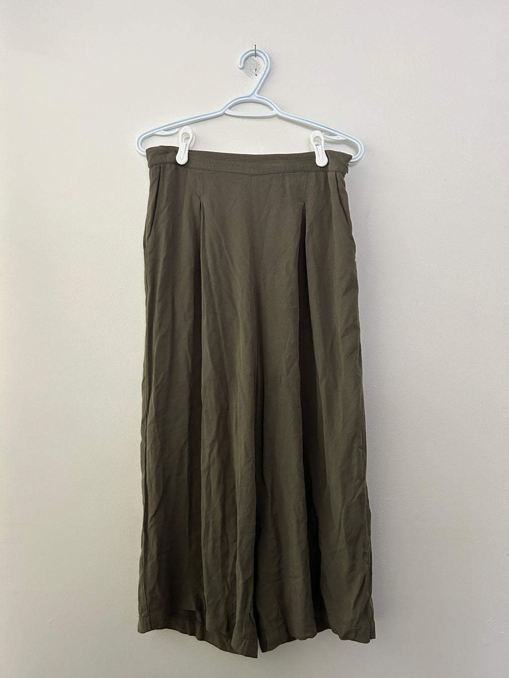 Pantalon large taille haute kaki — Forever 21