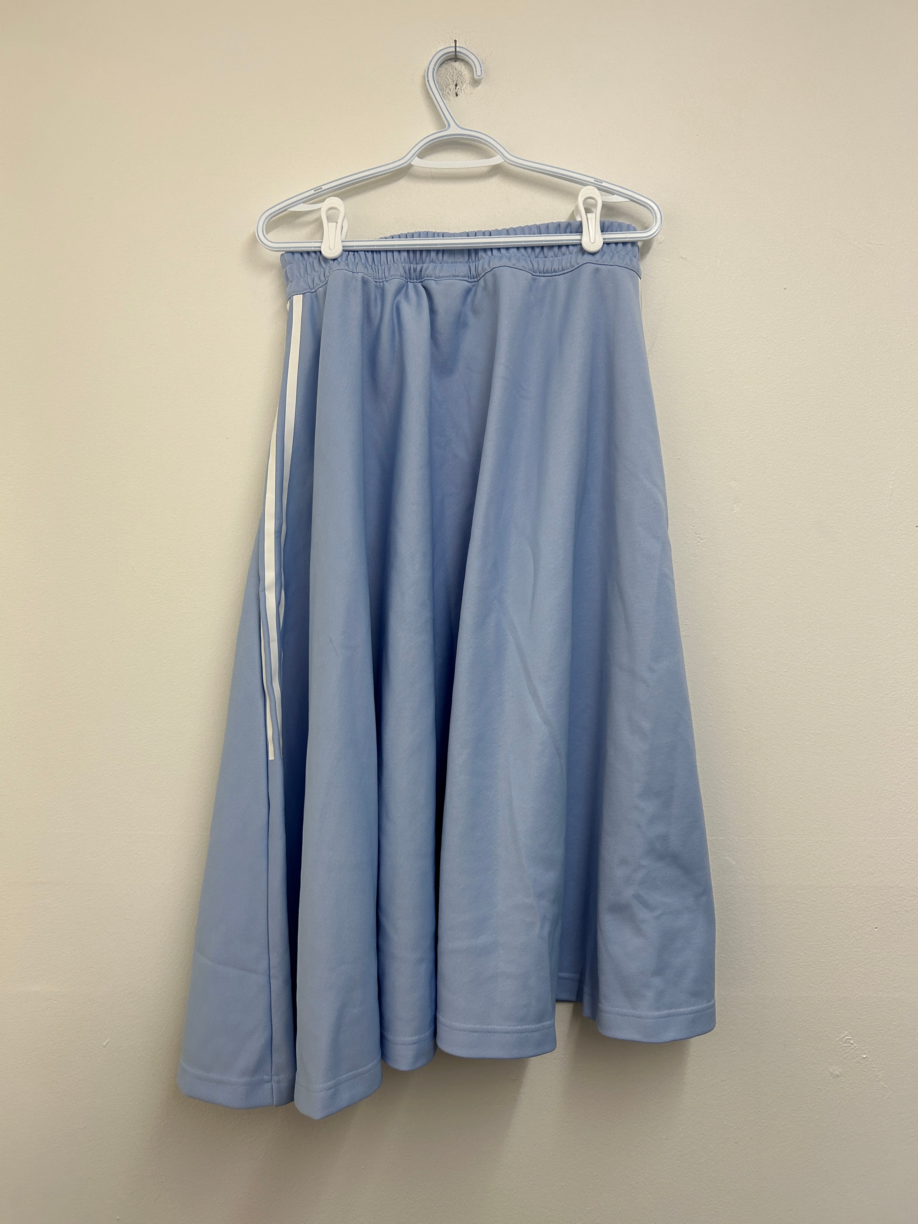 Jupe sport bleu pastel — Adidas