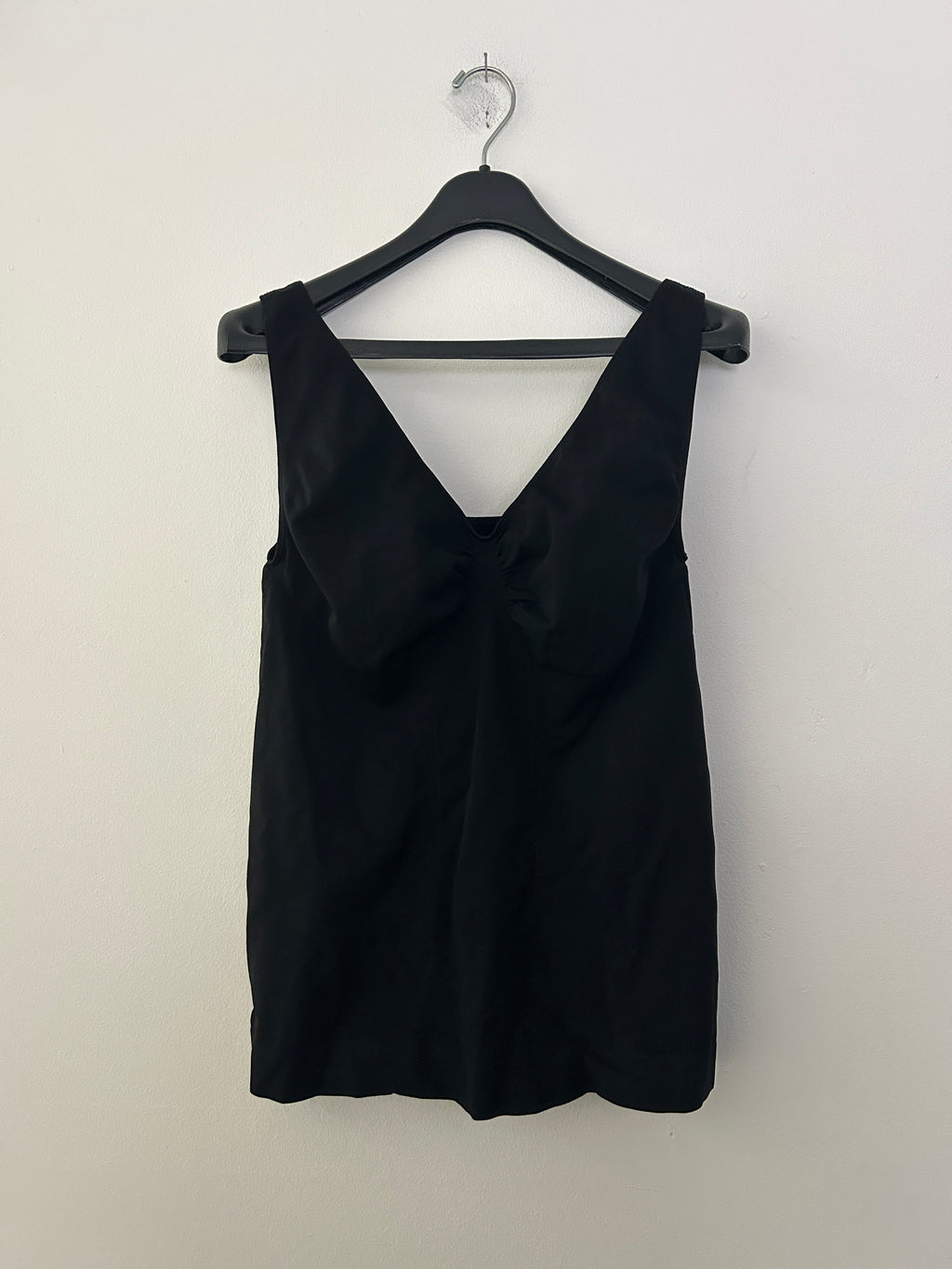 Body Beautiful – Haut noir décolleté