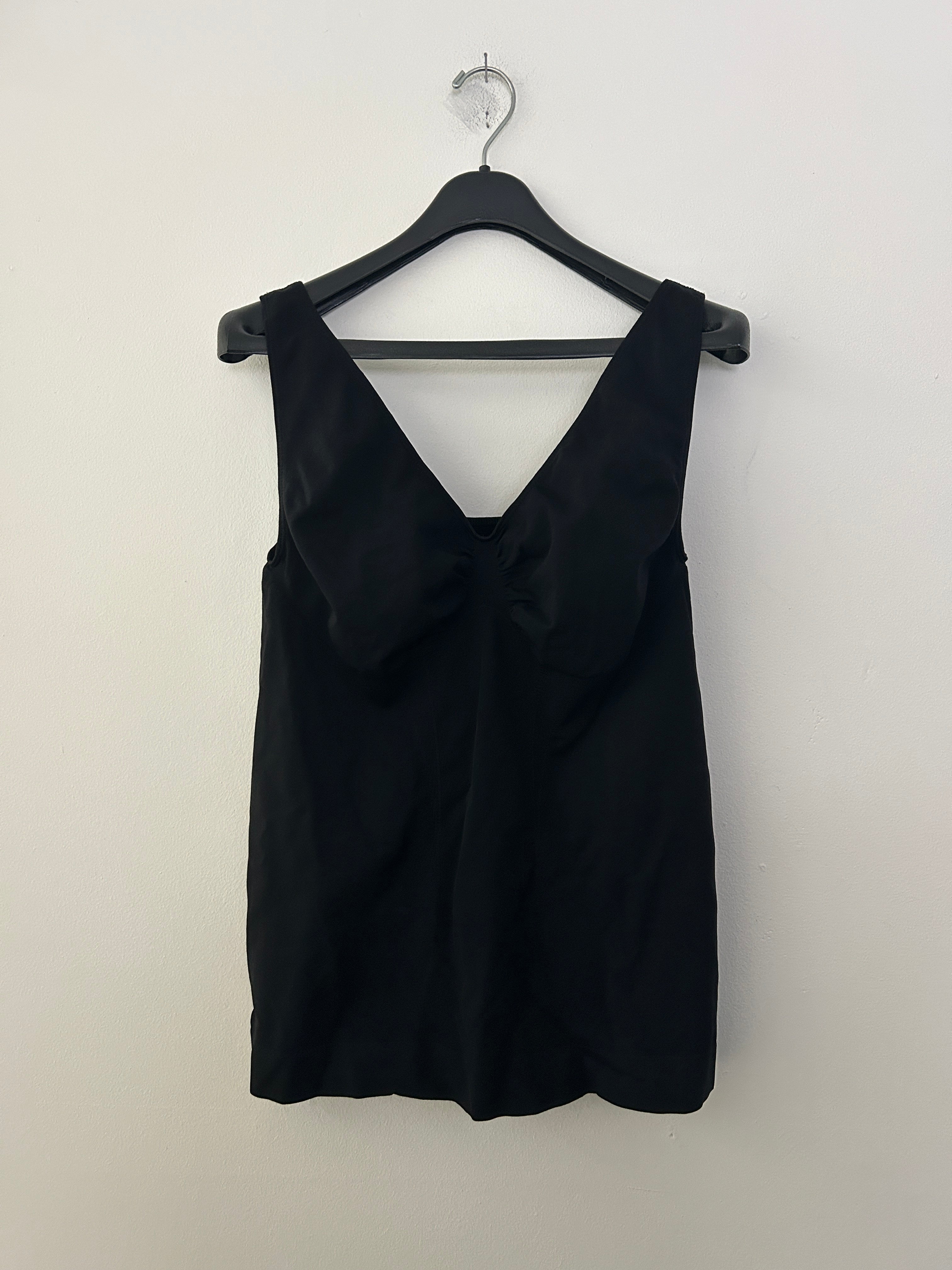 Body Beautiful – Haut noir décolleté