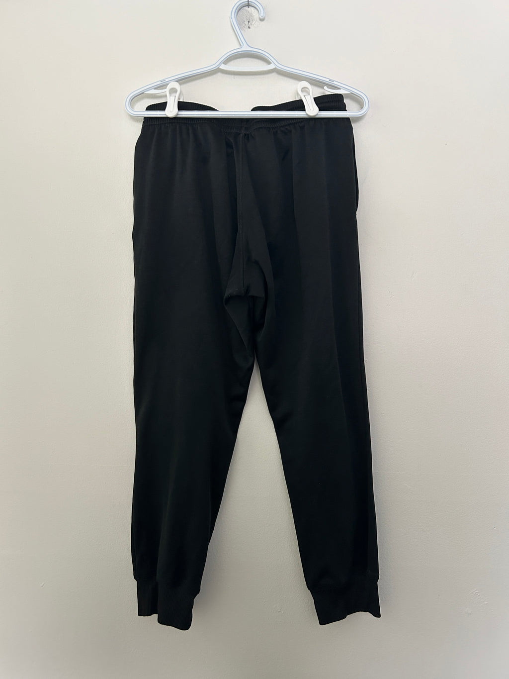 Pantalon de jogging noir à taille élastique – Adidas