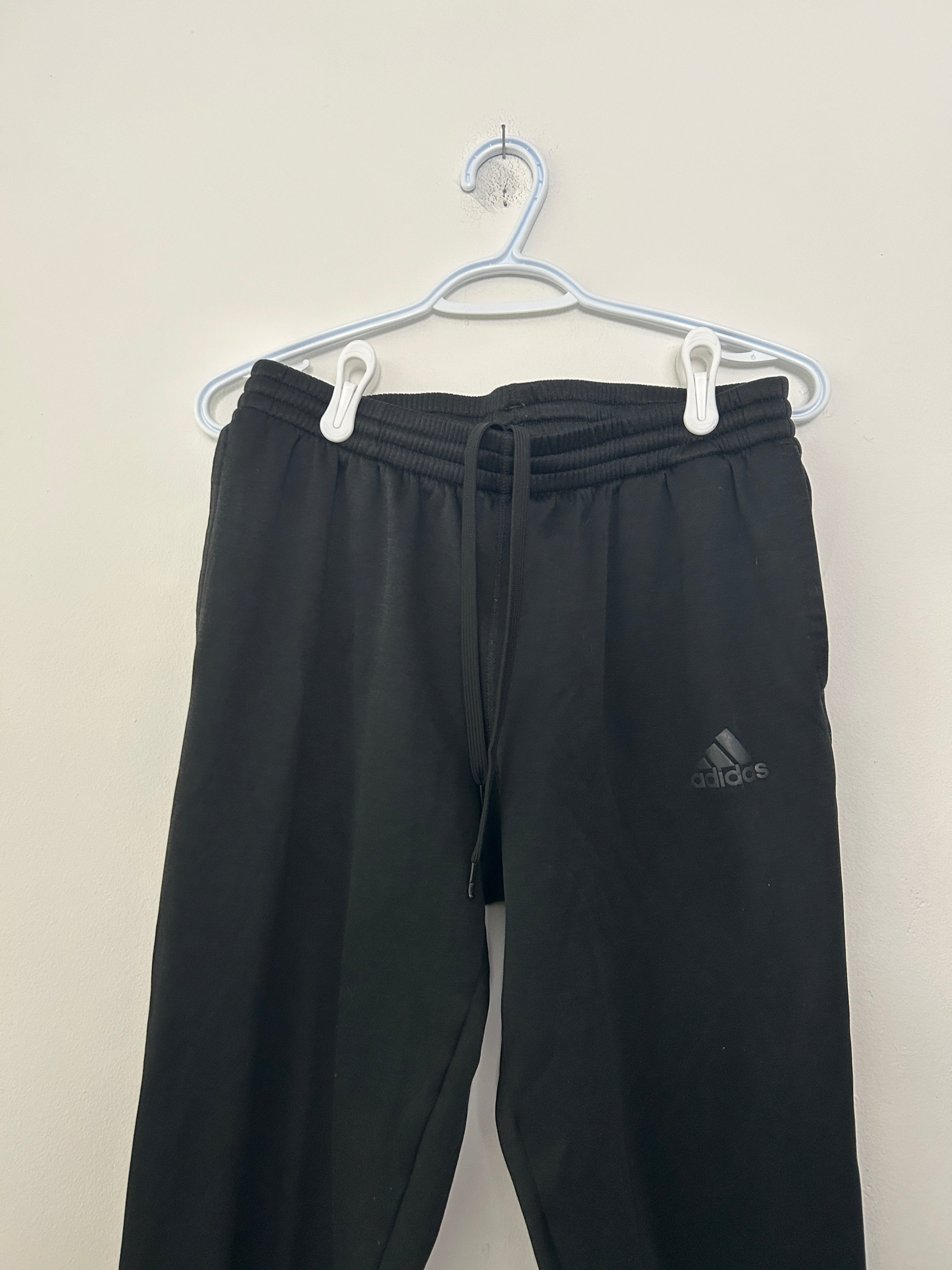Pantalon de jogging noir à taille élastique – Adidas