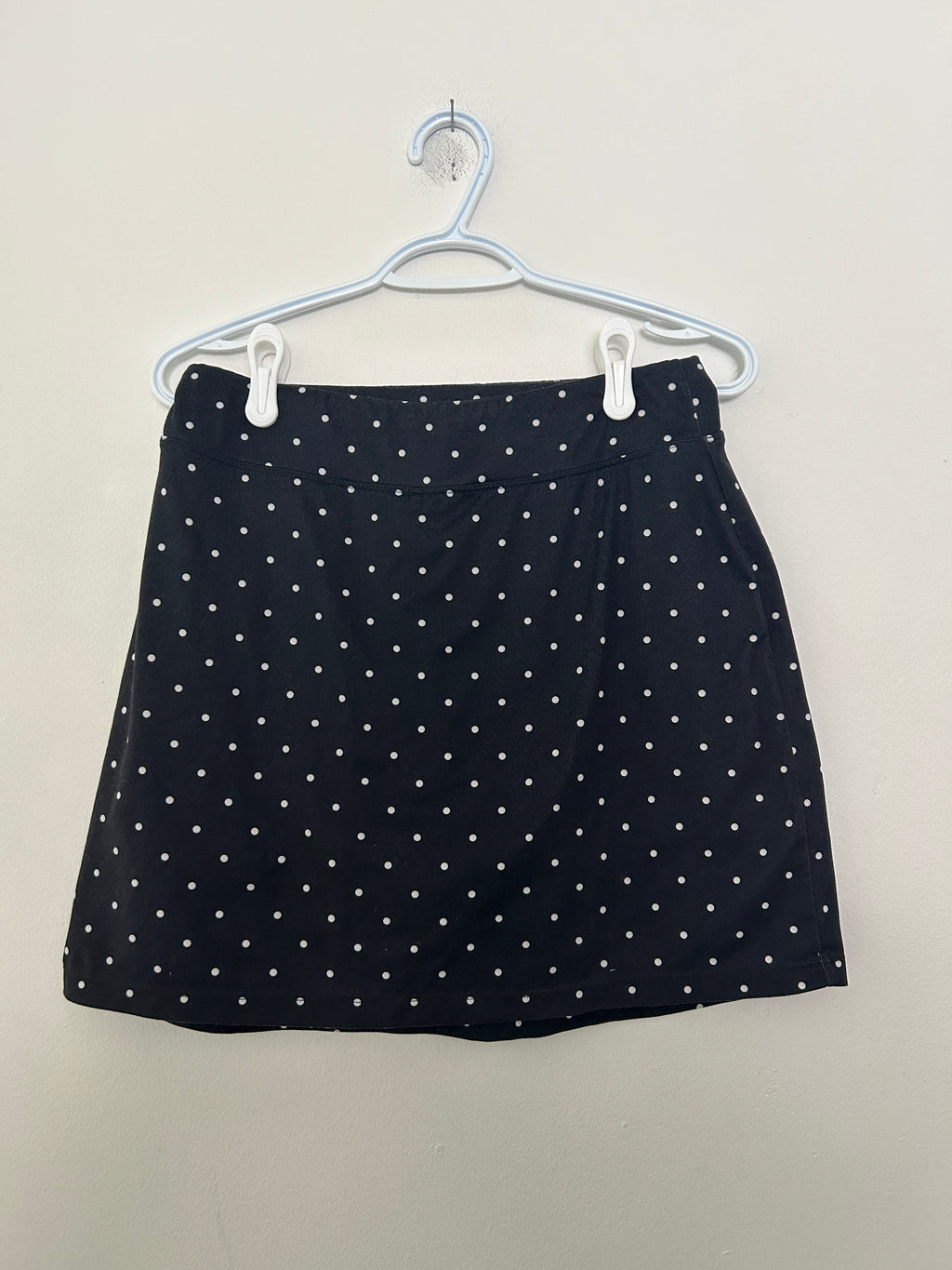 Jupe noire à pois blancs – Segments Luxe