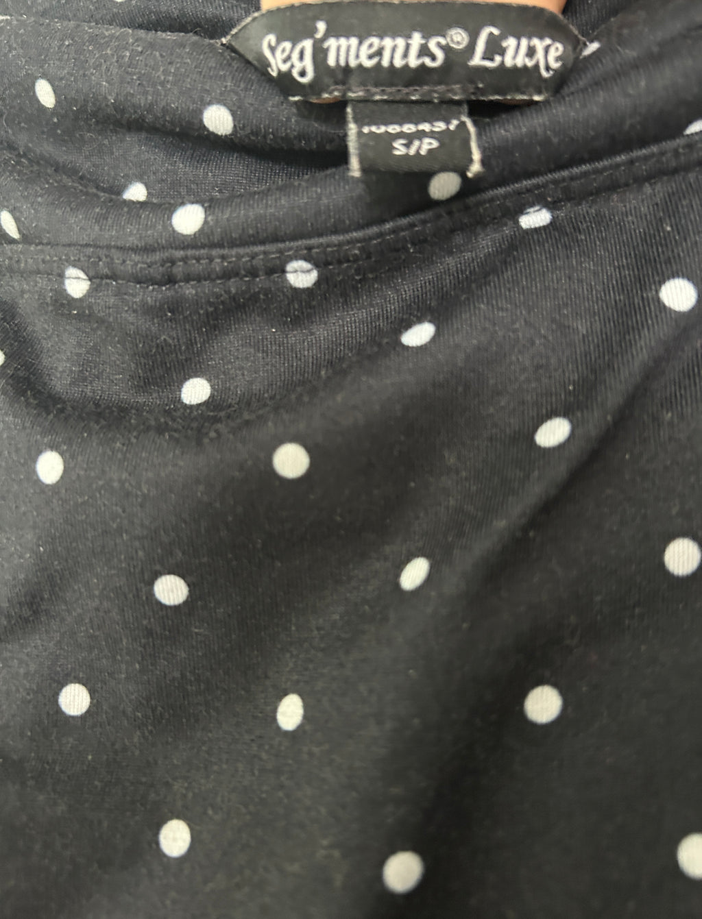 Jupe noire à pois blancs – Segments Luxe