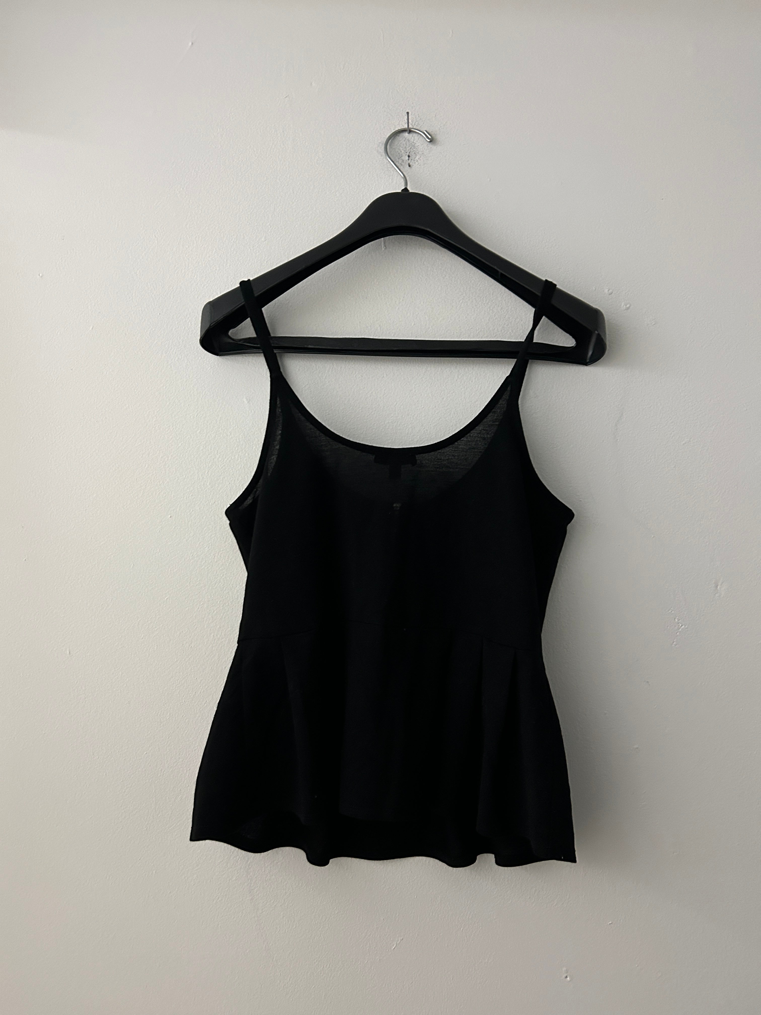Camisole noire ajustée avec fermeture éclair – Dynamite