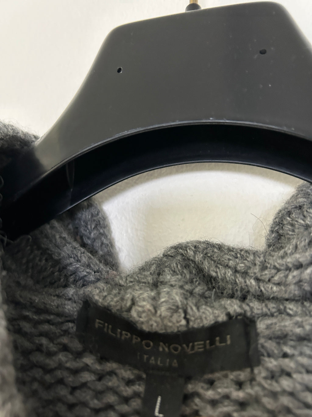 Pull en maille épaisse à capuche gris – Filippo Novelli (Italie)