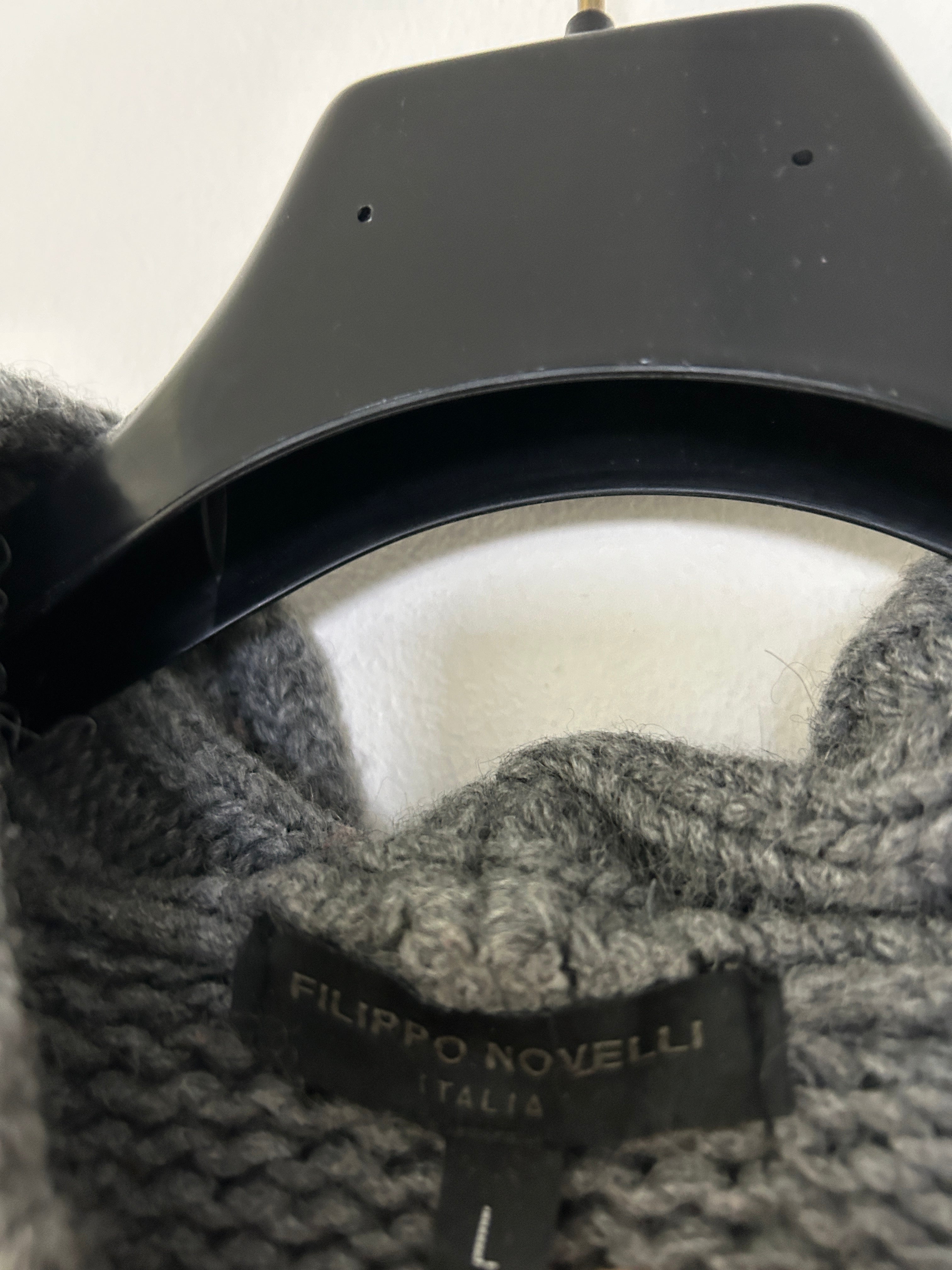 Pull en maille épaisse à capuche gris – Filippo Novelli (Italie)