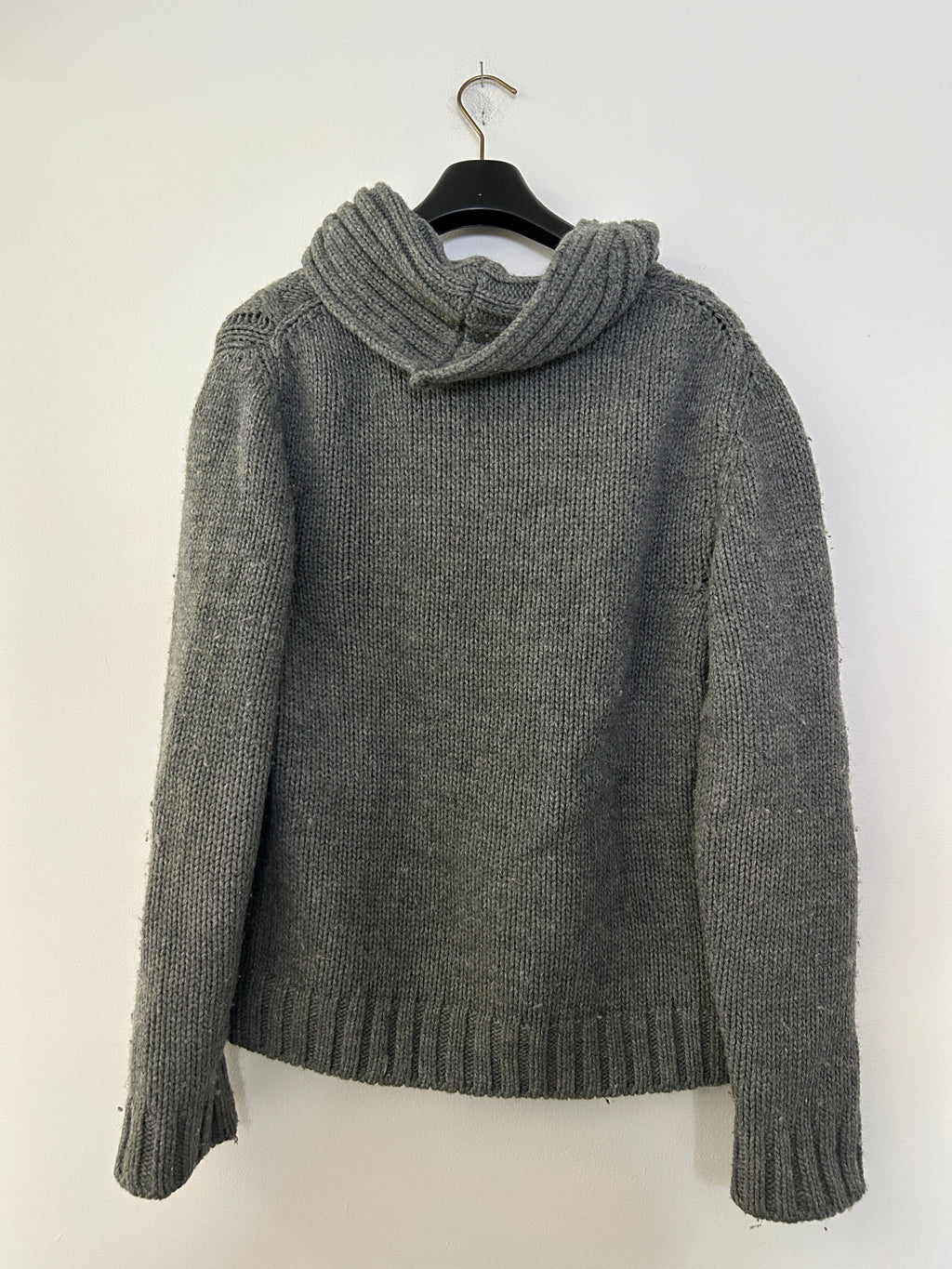 Pull en maille épaisse à capuche gris – Filippo Novelli (Italie)