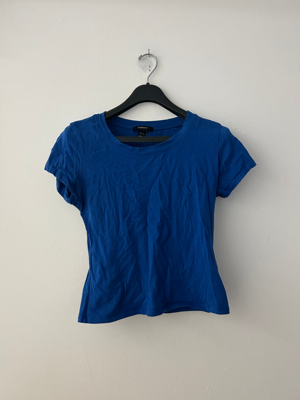 T-shirt bleu uni à manches courtes – Ambiance