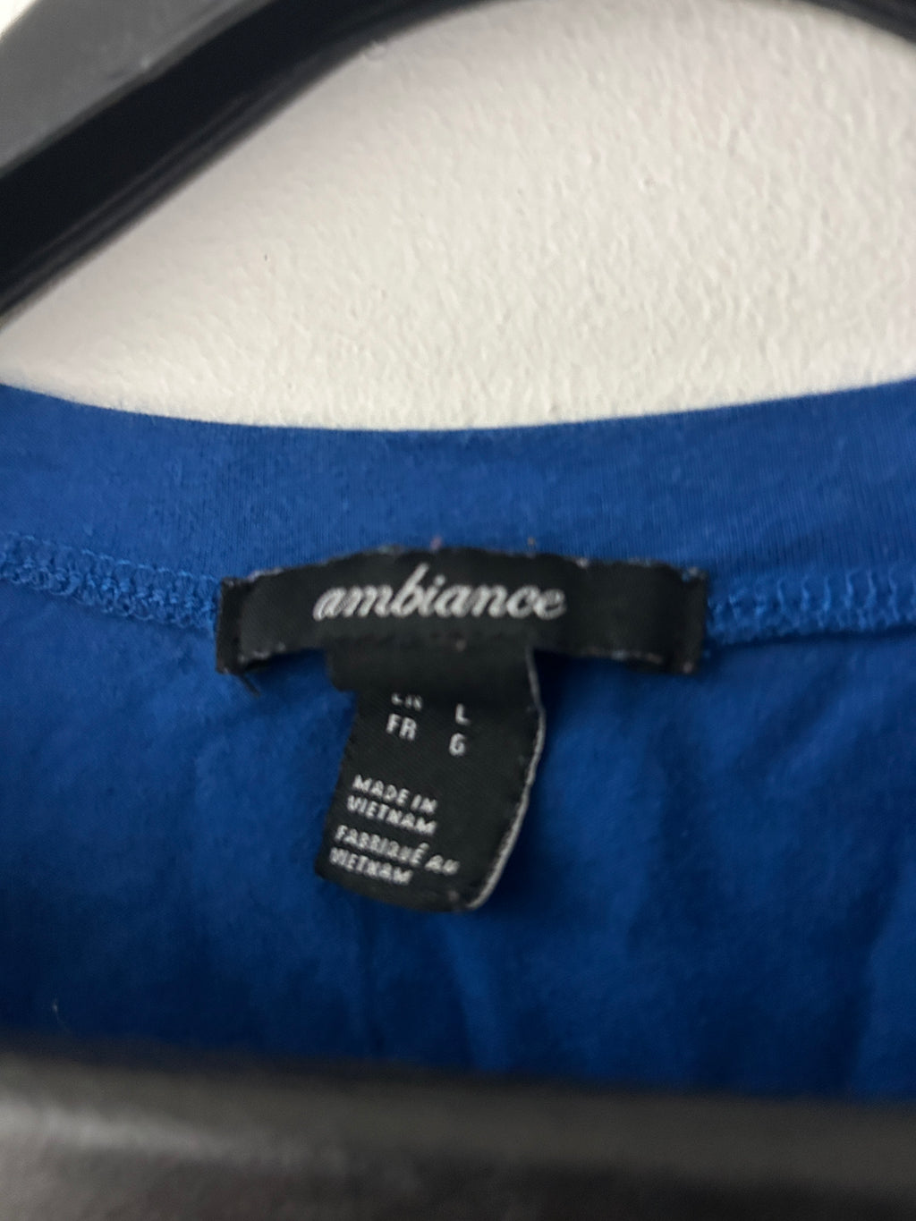 T-shirt bleu uni à manches courtes – Ambiance