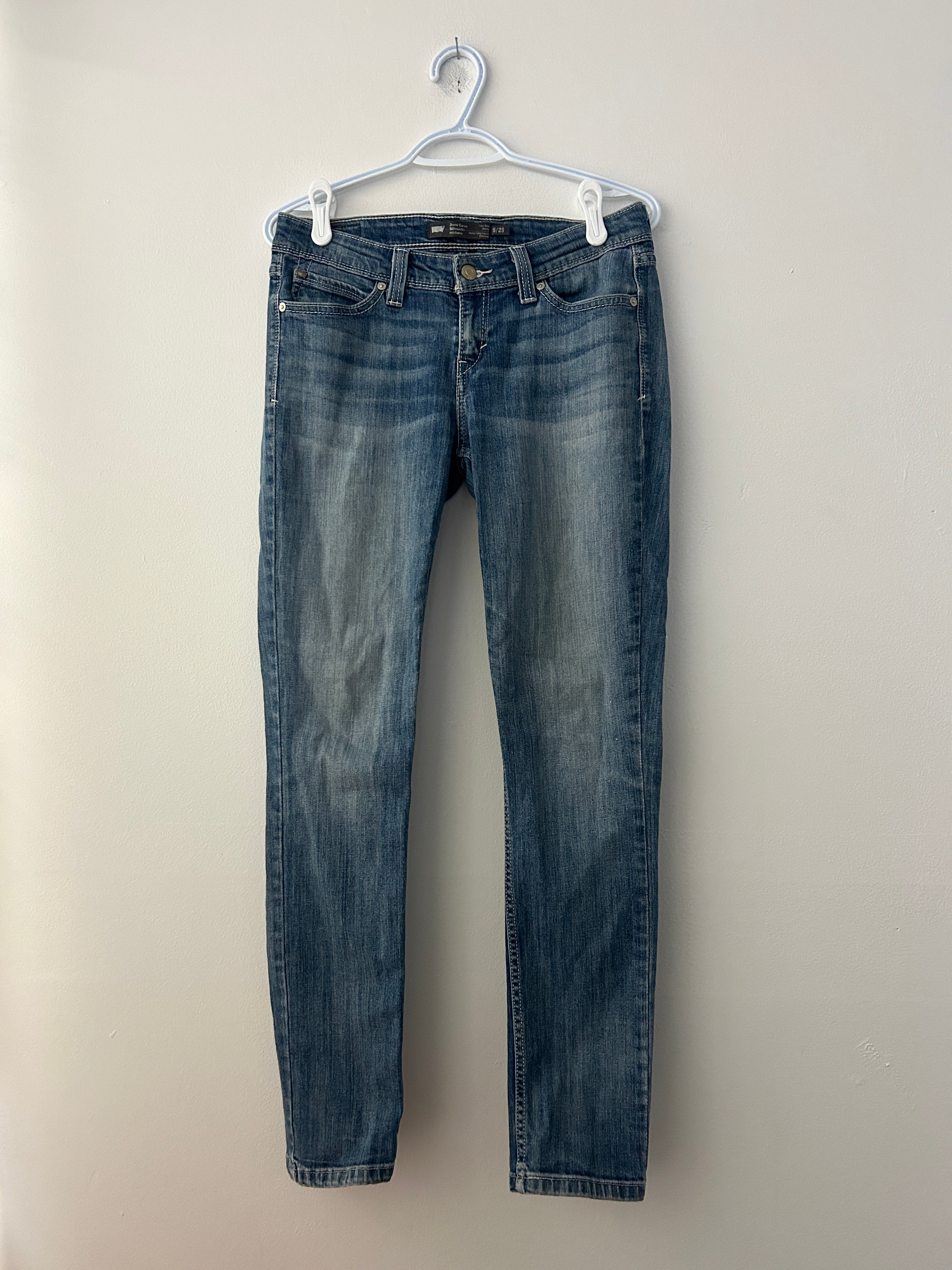 Jean skinny taille basse bleu délavé – Levi’s