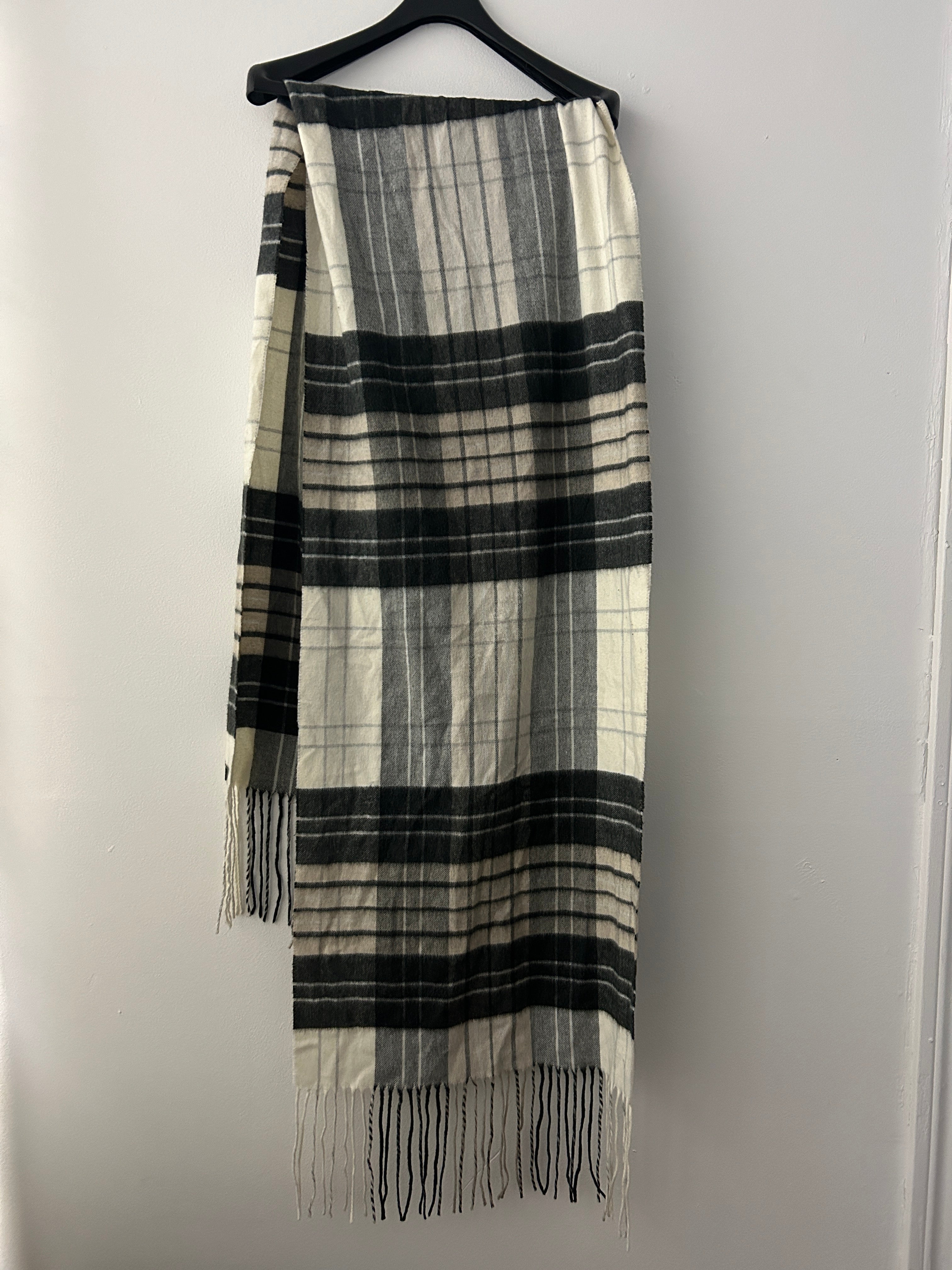 Écharpe à carreaux gris et crème – FRAAS