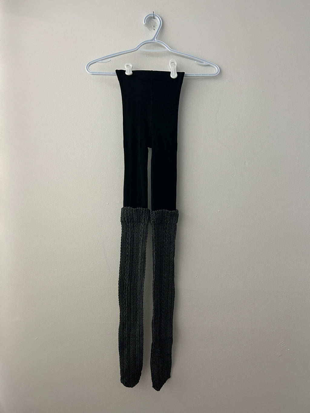 Collants noirs avec jambières intégrées en maille torsadée – Memoi